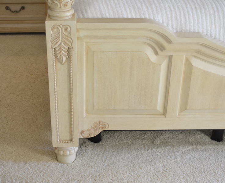 Thomasville French Vanilla Cream Four Poster King Bed