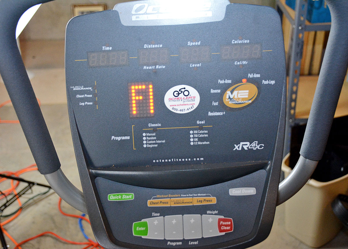 Octane Fitness xR4c Recumbent Elliptical Machine