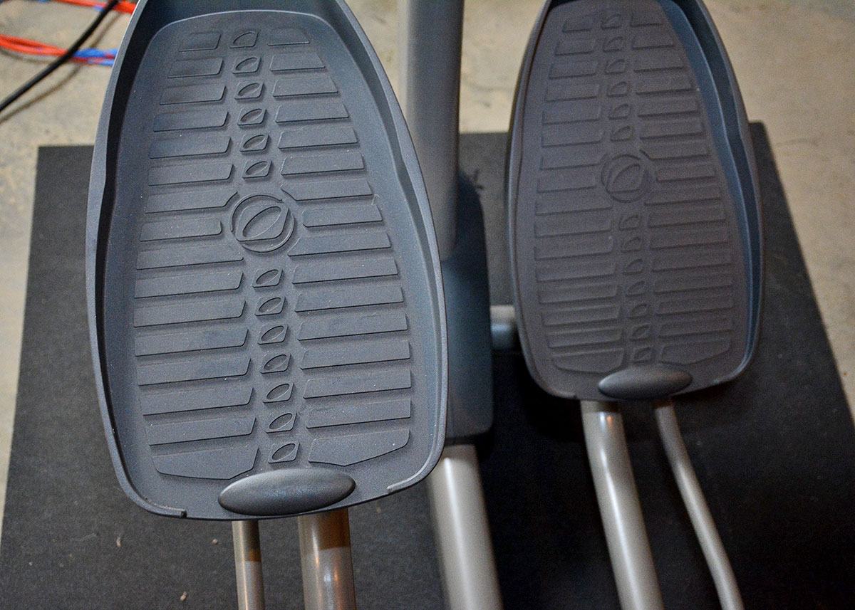 Octane Fitness xR4c Recumbent Elliptical Machine