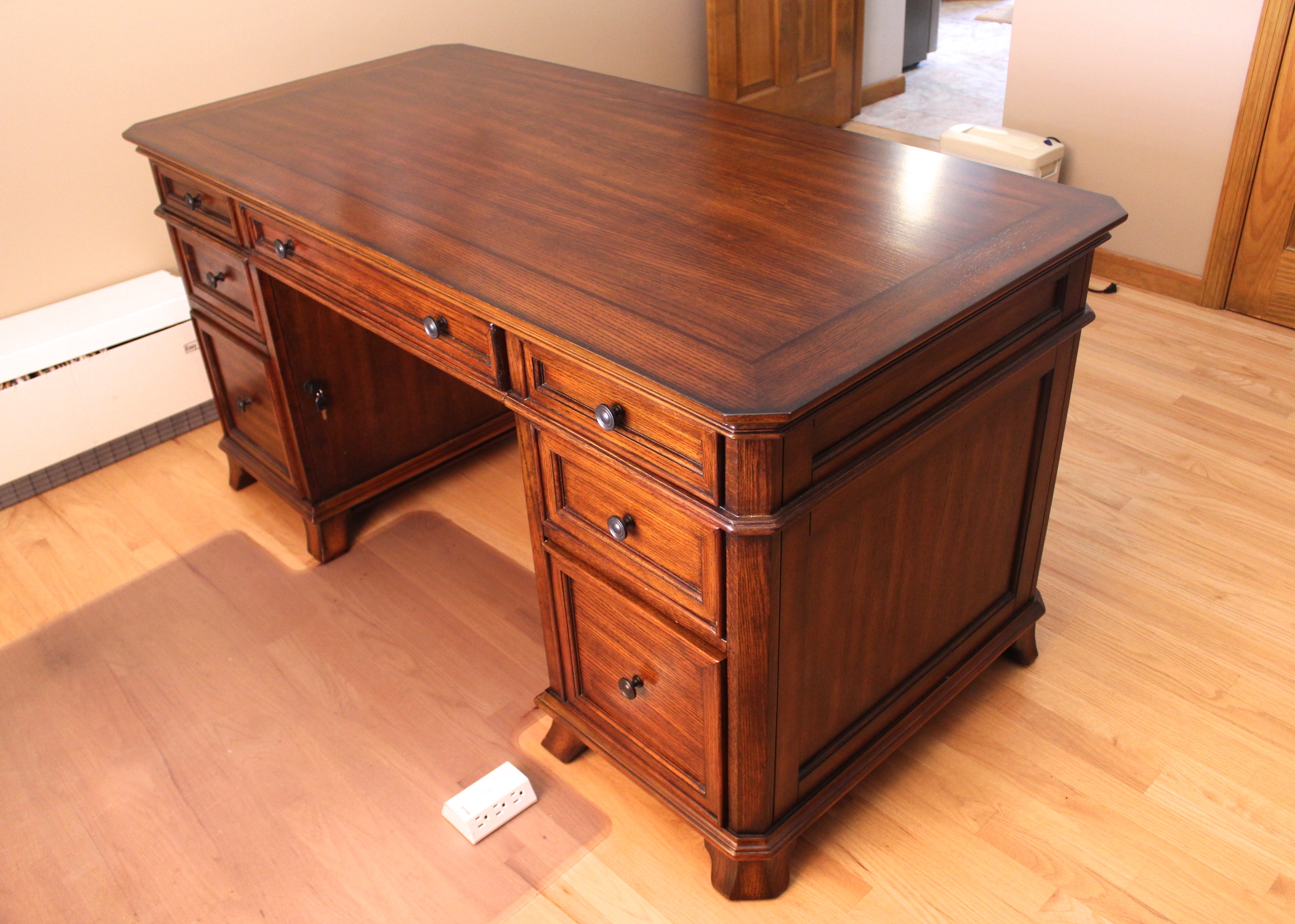 Whalen Executive Desk