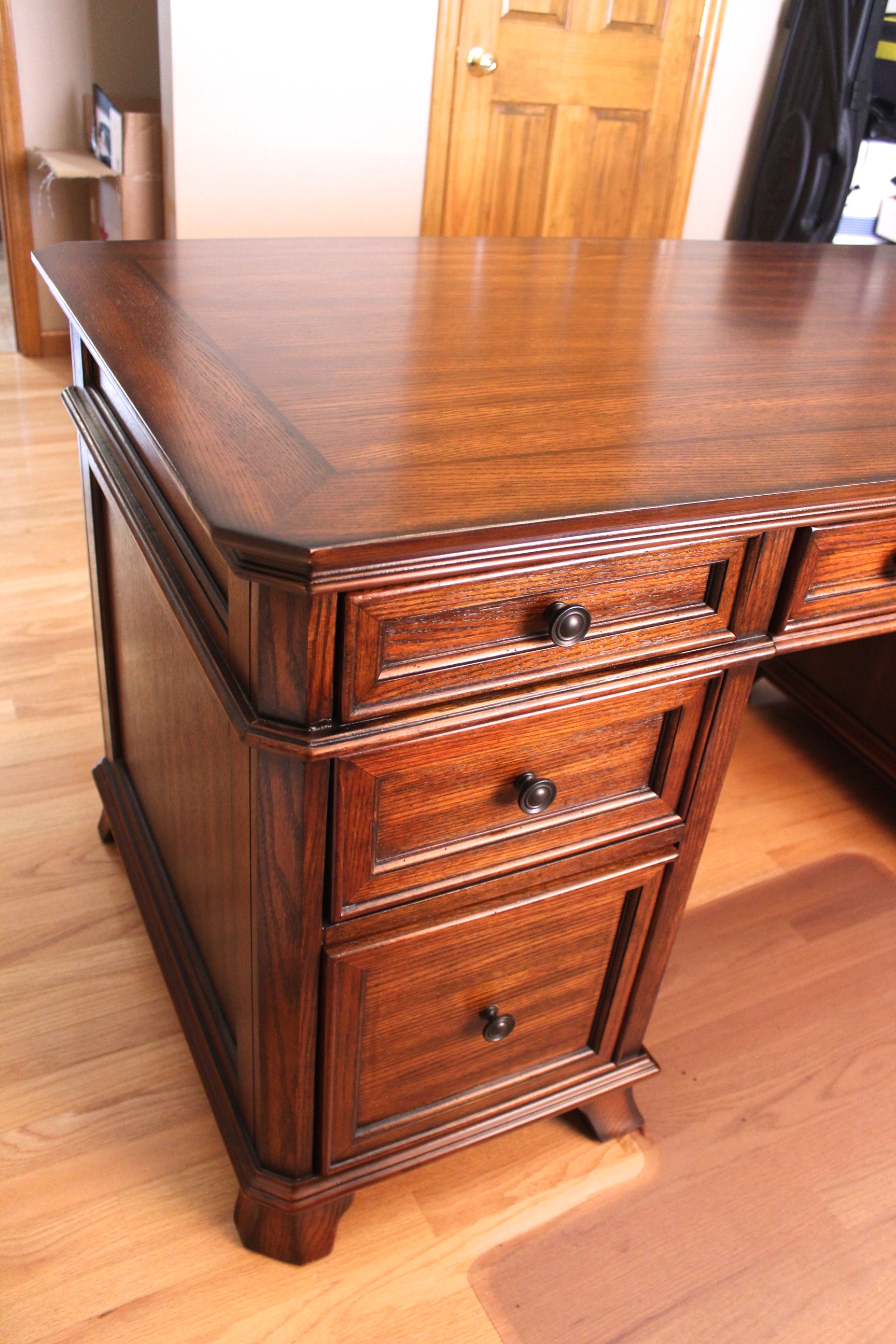 Whalen Executive Desk