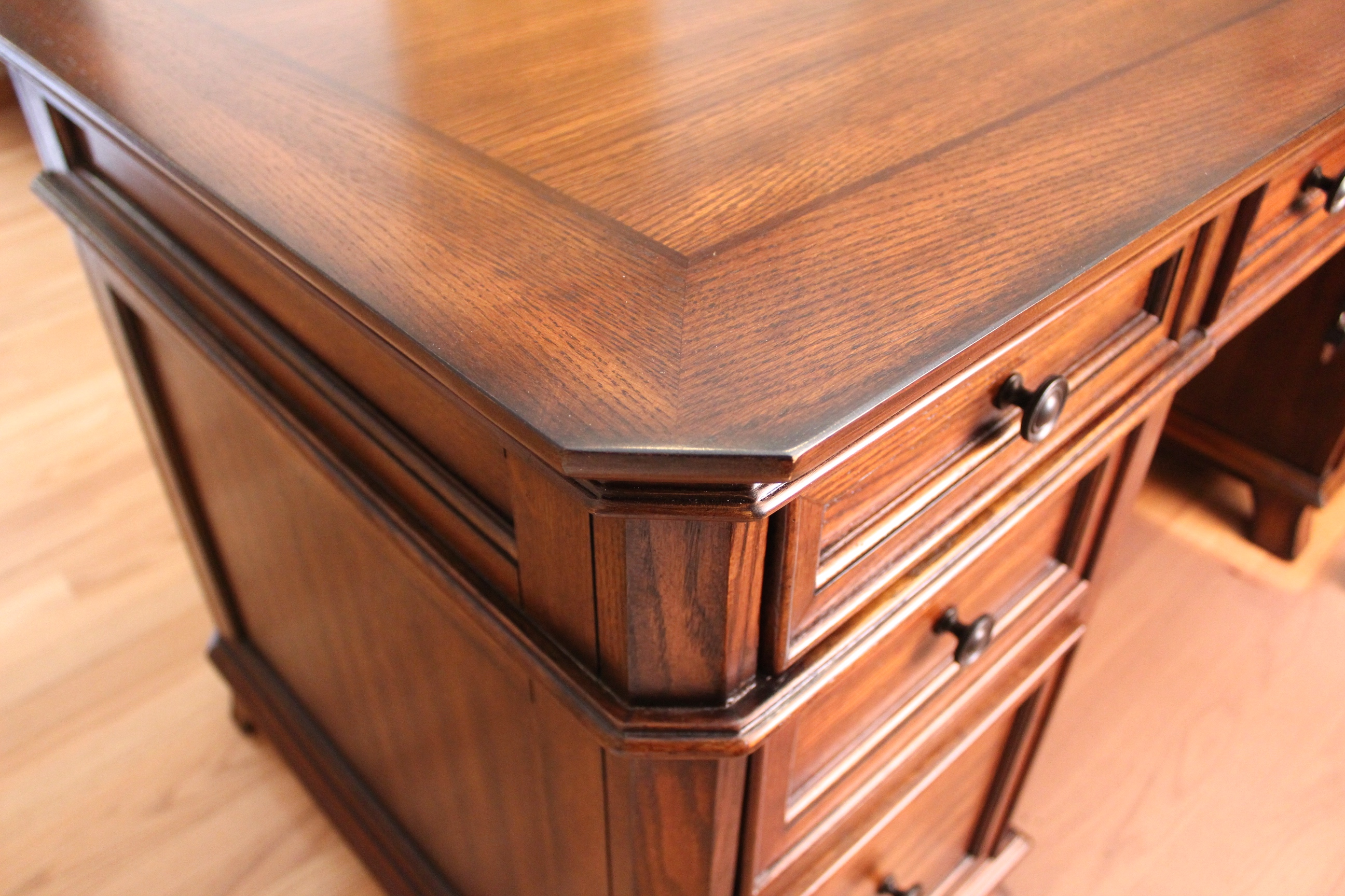 Whalen Executive Desk