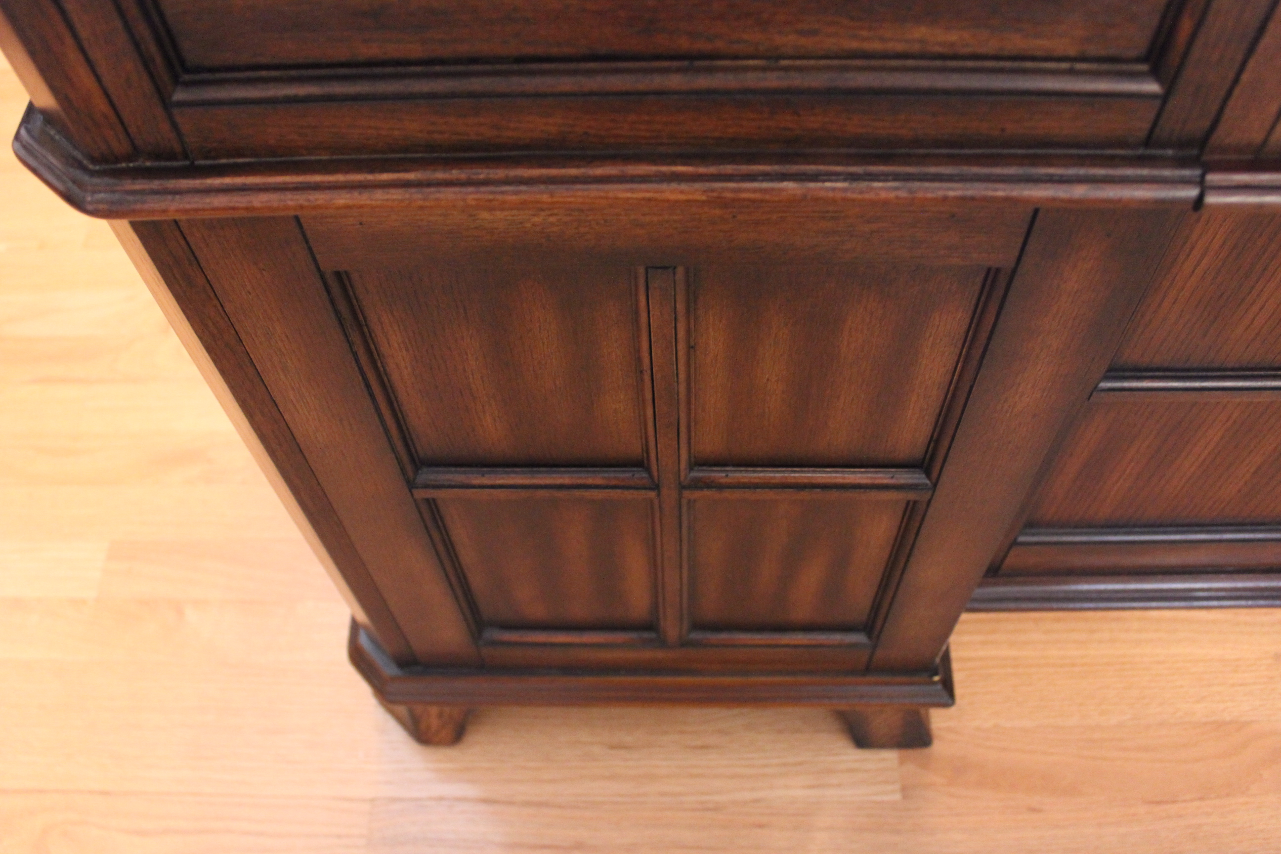 Whalen Executive Desk