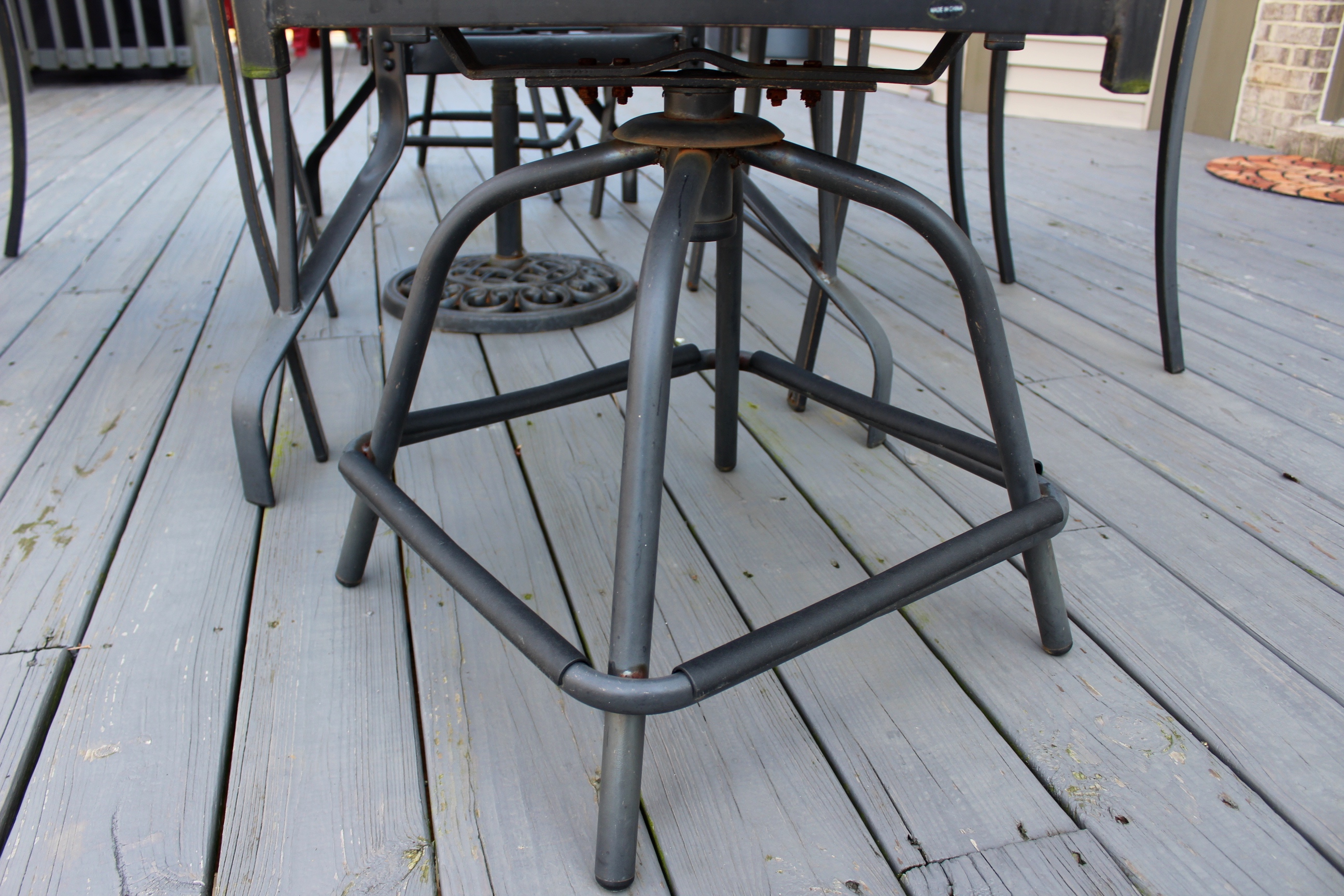 Summer Winds Patio Table and Chairs