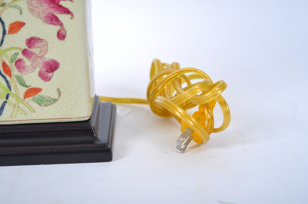 Ceramic Tea Caddy Lamp