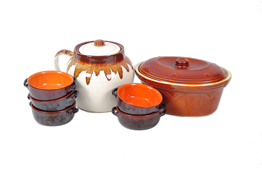 Set of Serving Dishes