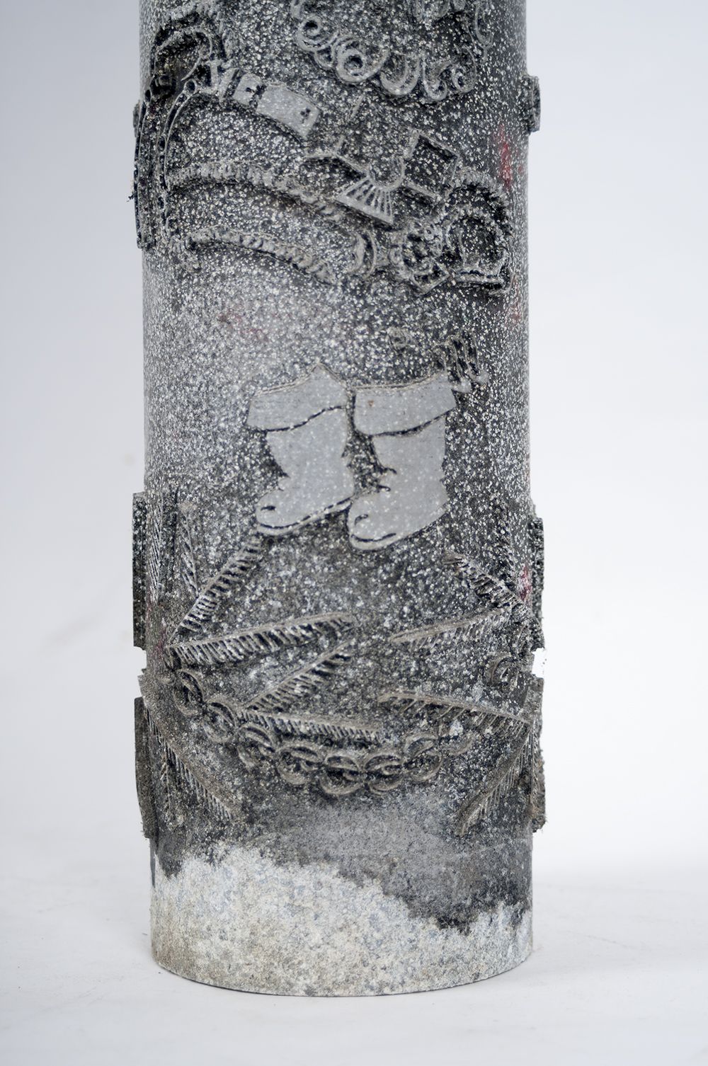 Vintage Dennison Manufacturing Christmas Gift Paper Roller