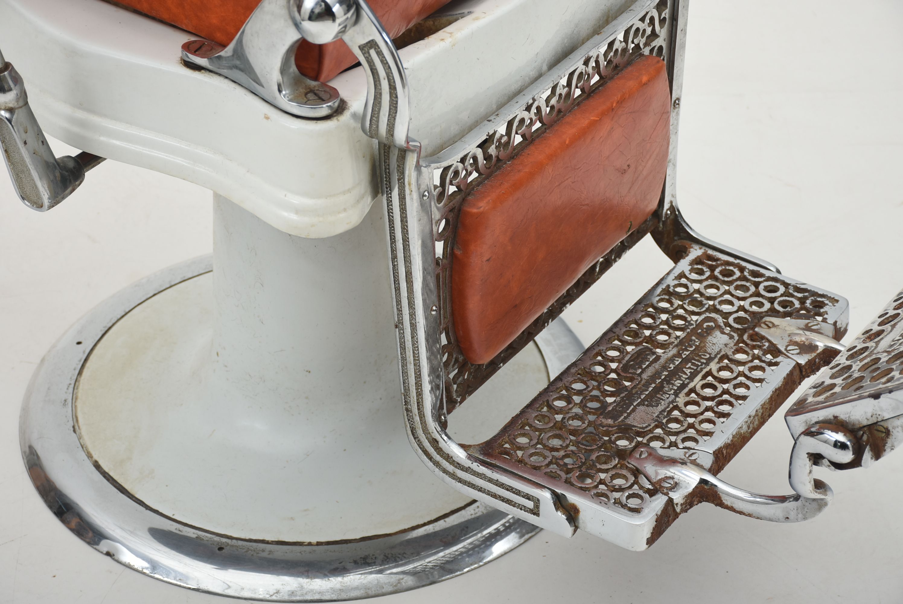 Early 20th Century Belmont Hercules Barber Chair