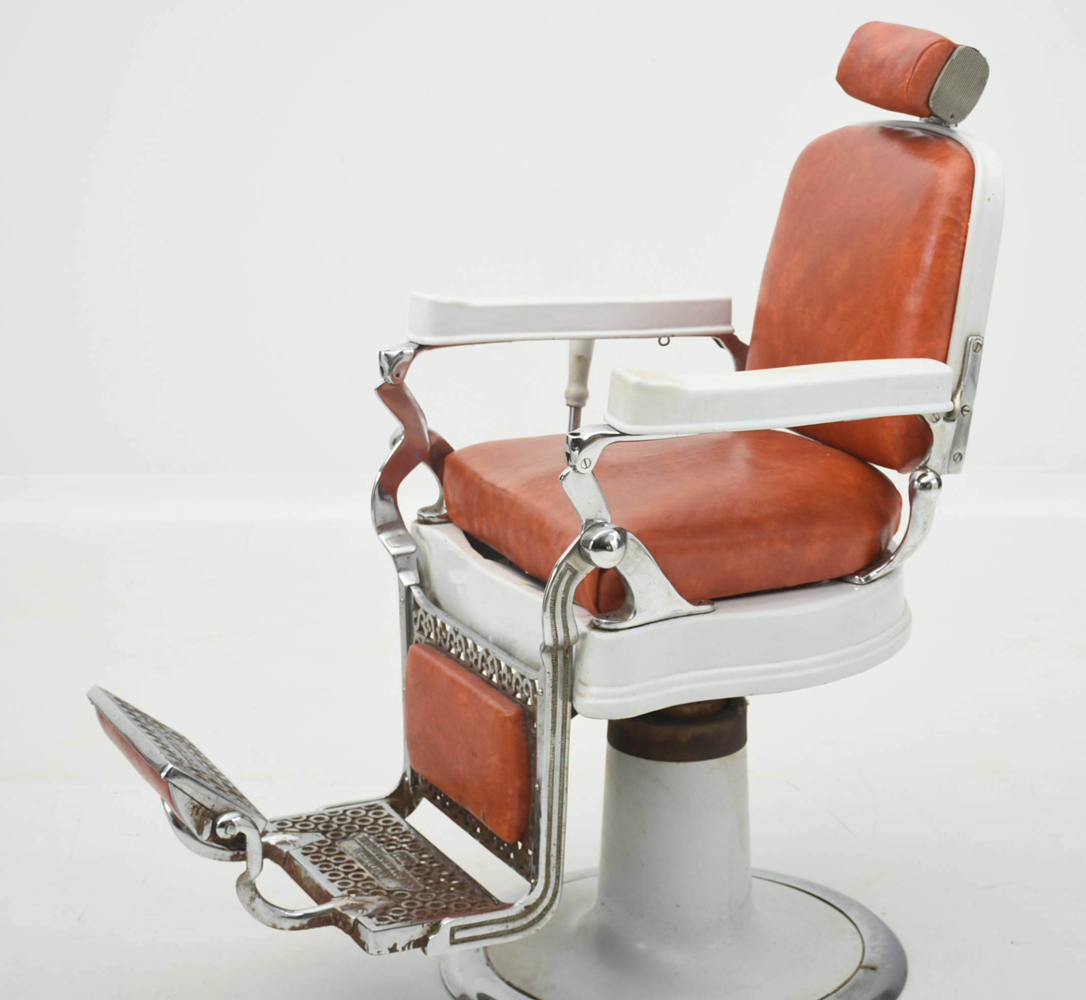 Early 20th Century Belmont Hercules Barber Chair