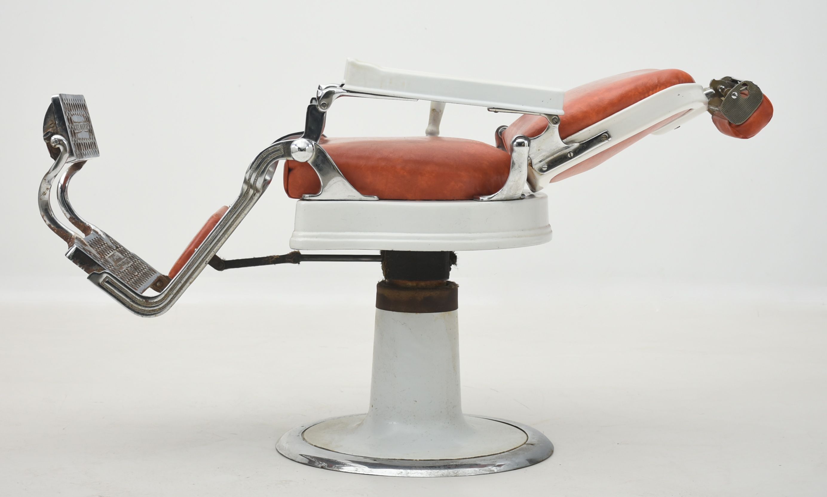 Early 20th Century Belmont Hercules Barber Chair