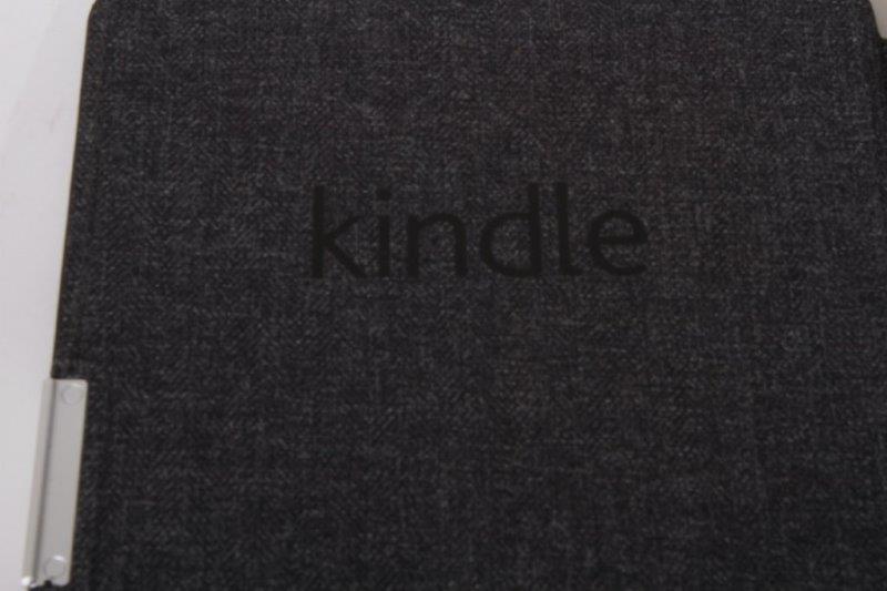 Amazon Kindle Paperwhite Model EY21 in Case