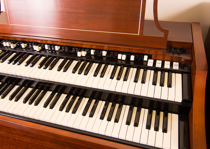 Hammond Organ and Leslie Speaker