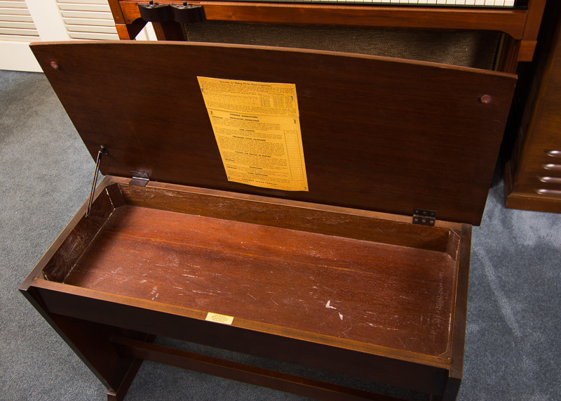 Hammond Organ and Leslie Speaker