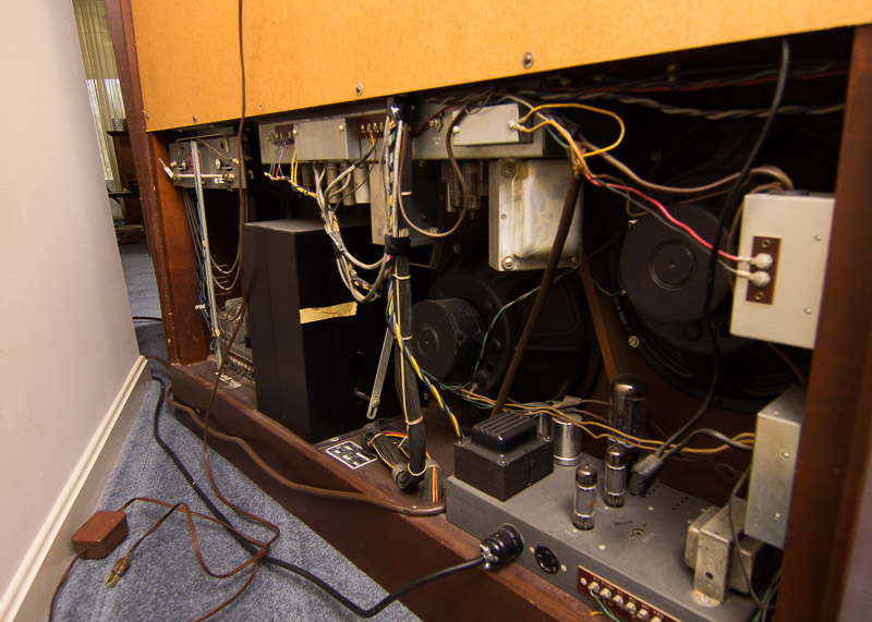 Hammond Organ and Leslie Speaker