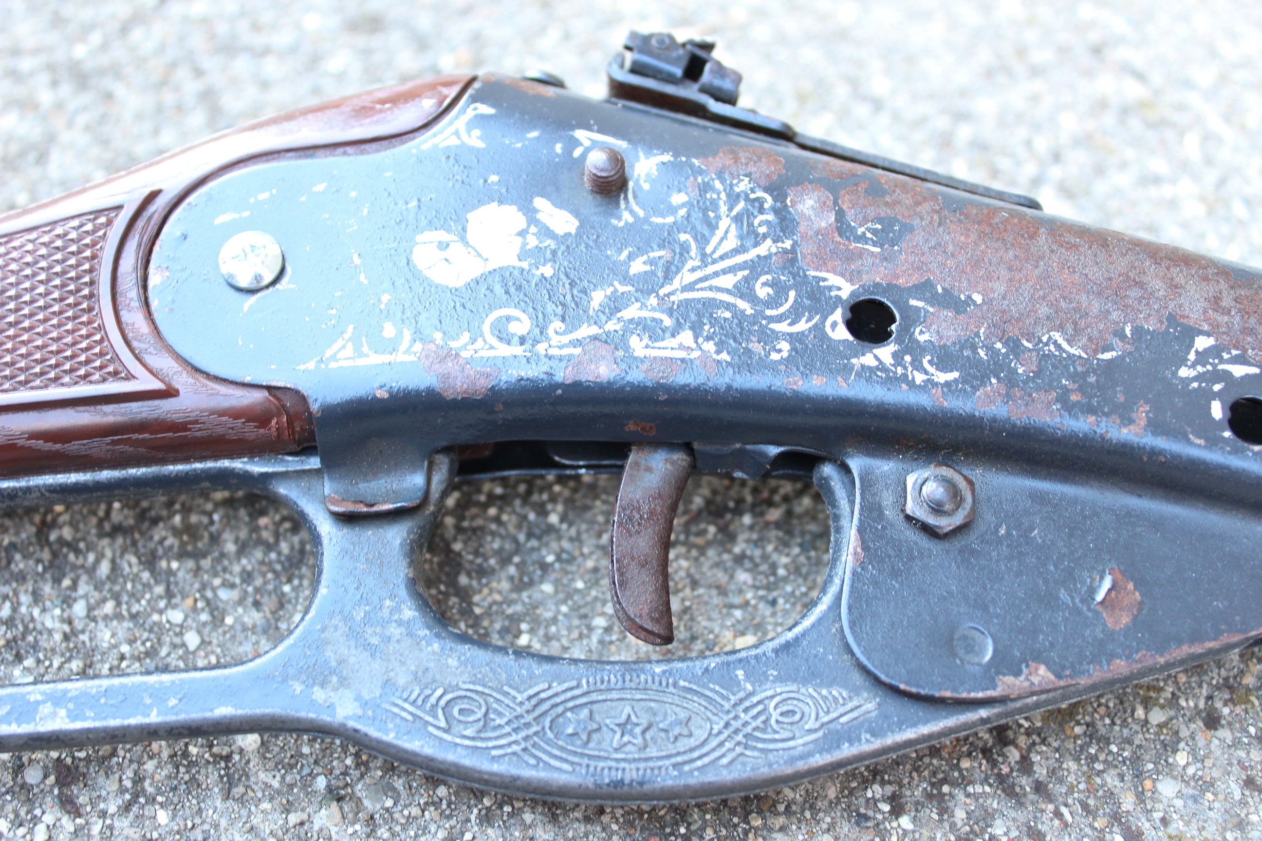 Vintage Daisy Model 111 BB Gun
