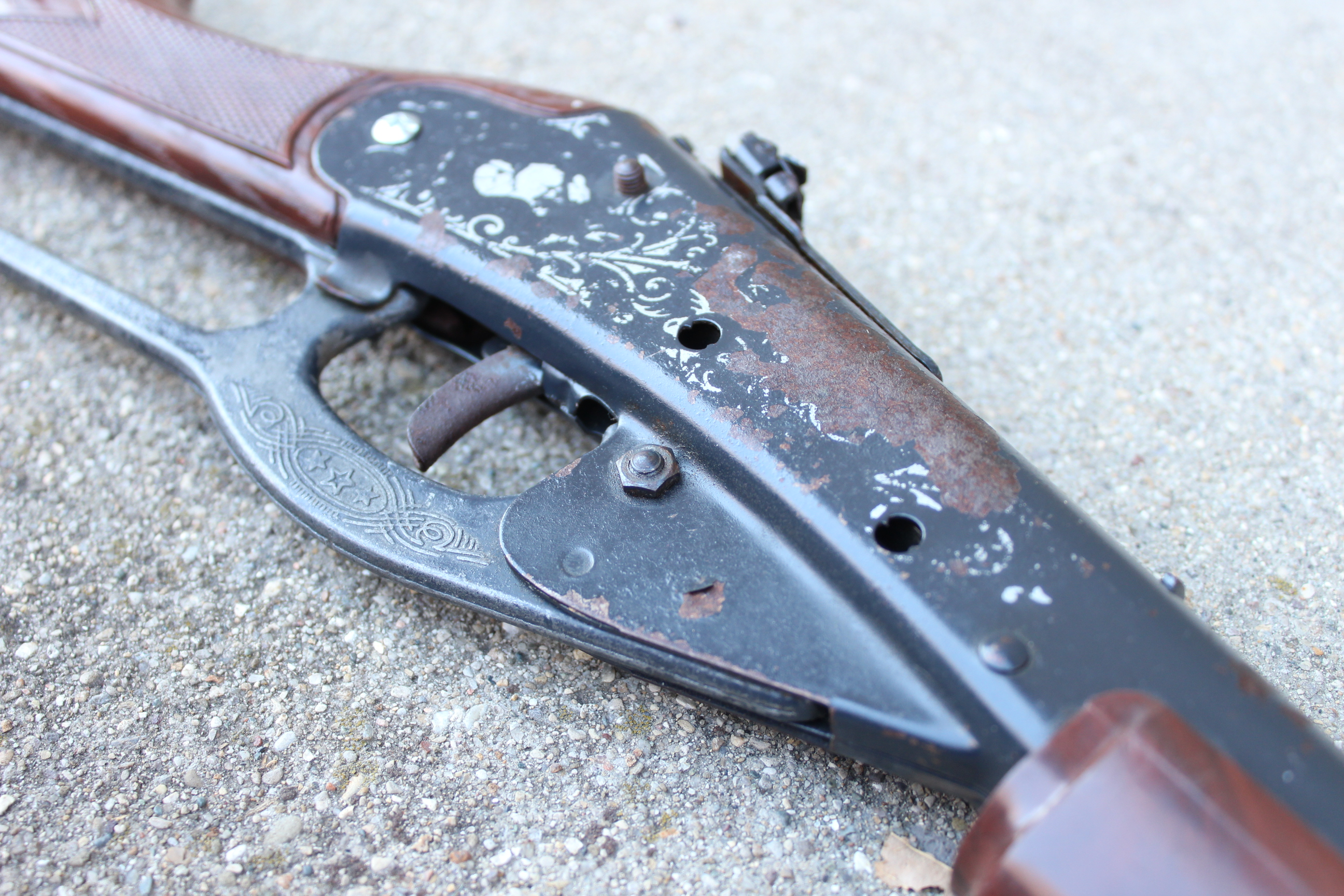 Vintage Daisy Model 111 BB Gun