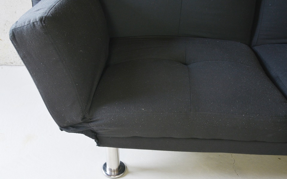 Modern Lightweight Black Tufted Futon Sofa