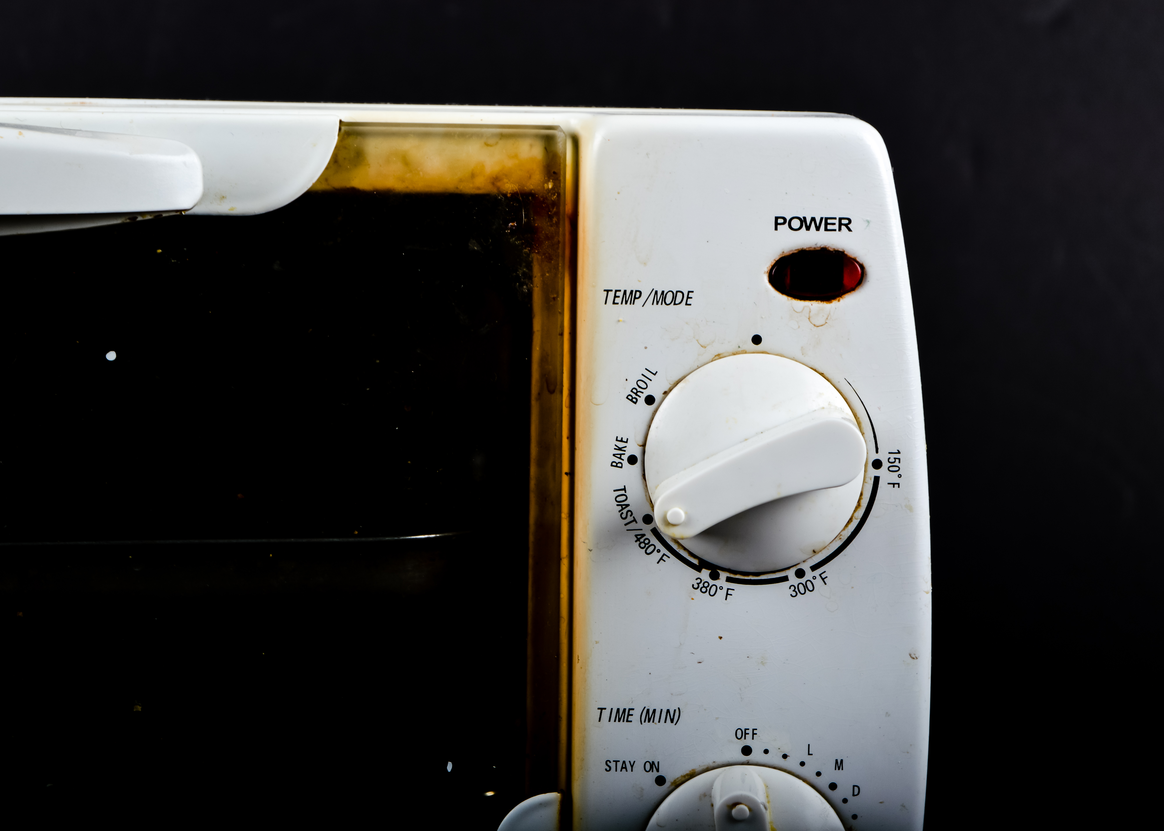 Chefmate Toaster Oven and Paper Towel Holder