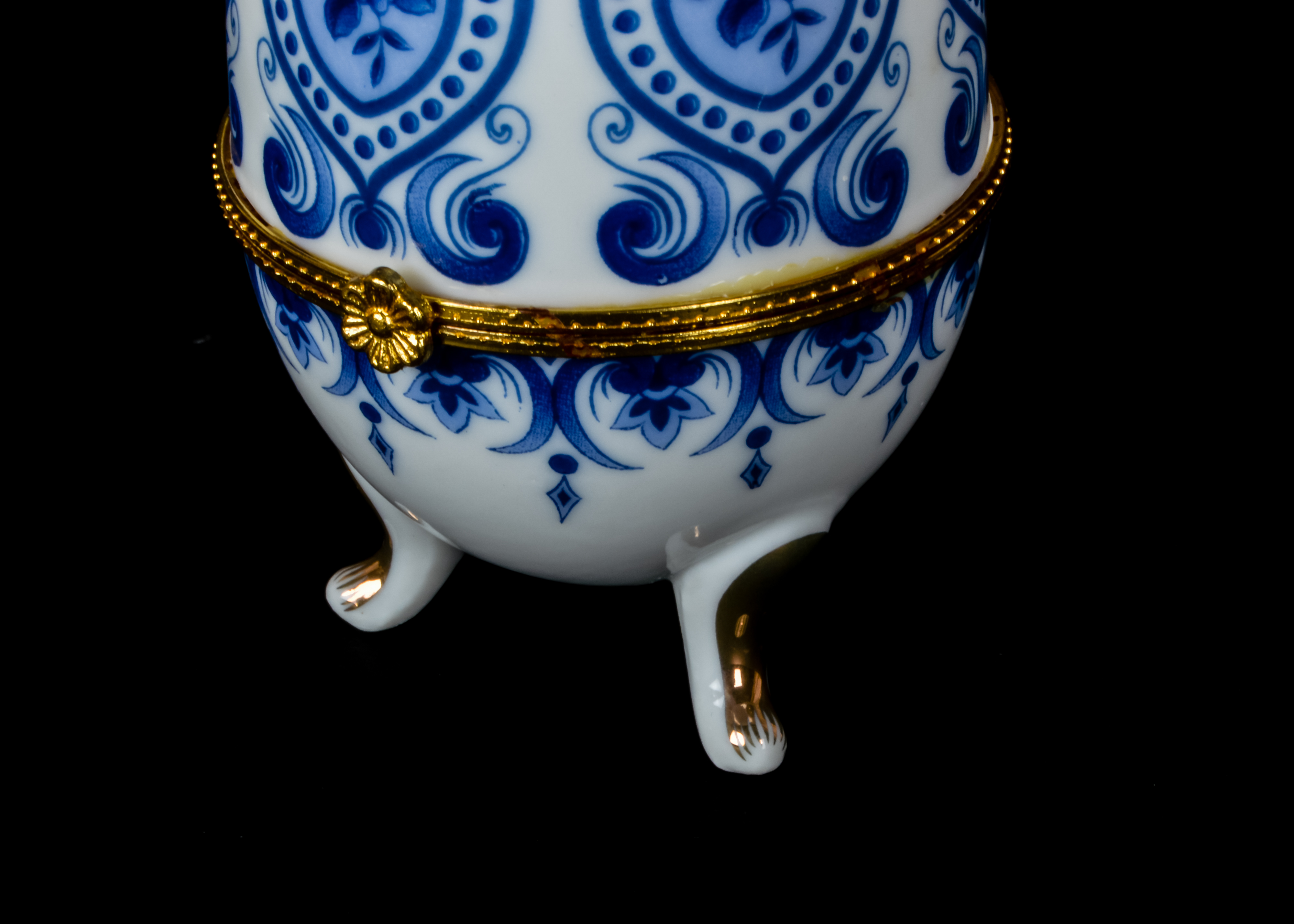 Lenox Vase and Decorative Porcelain Accents