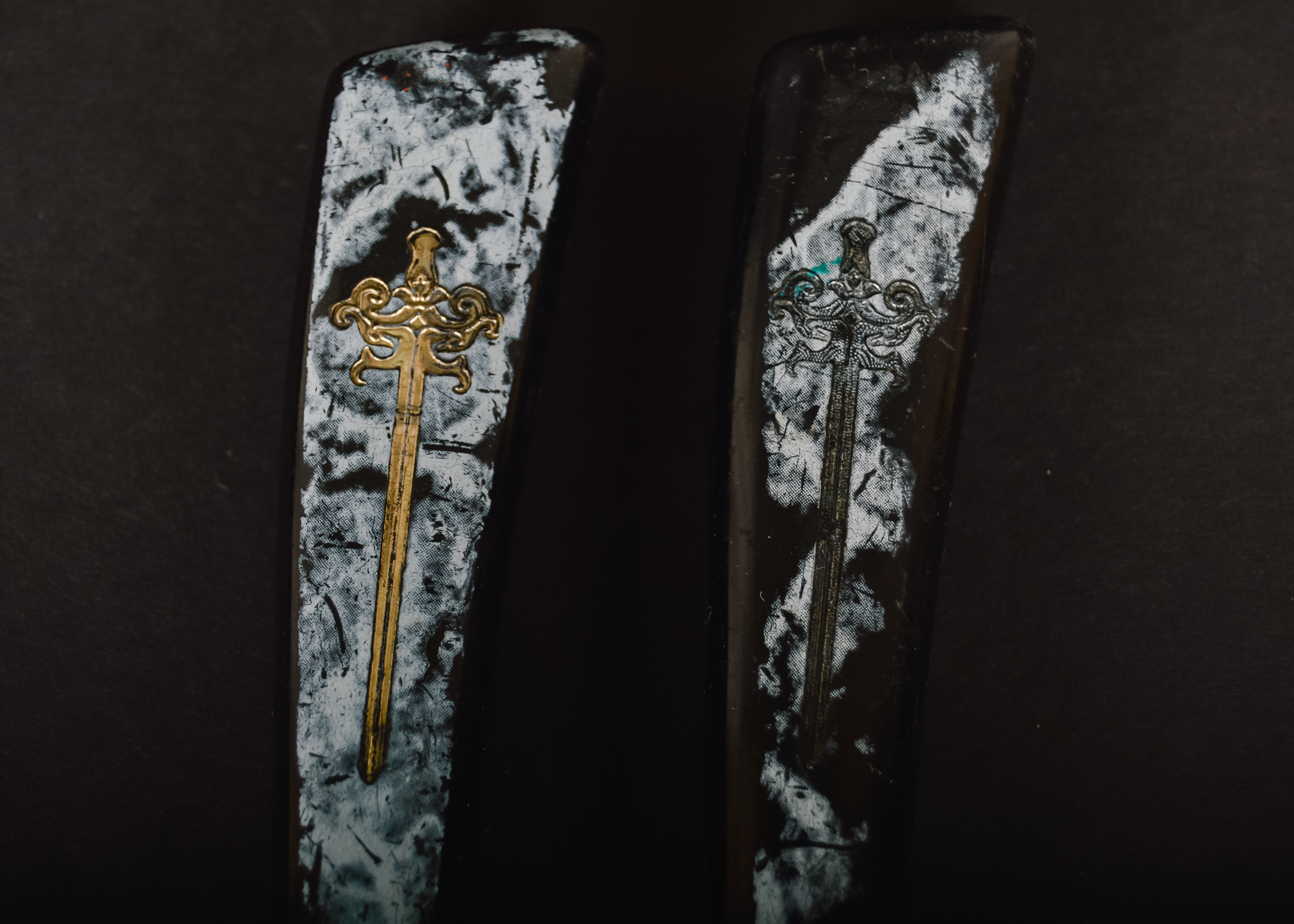 Set of Vintage Lifetime Cutlery Knives