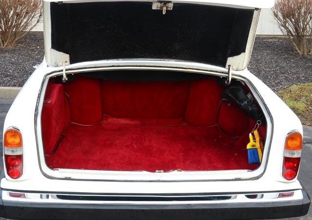 1974 Rolls-Royce Silver Shadow Sedan