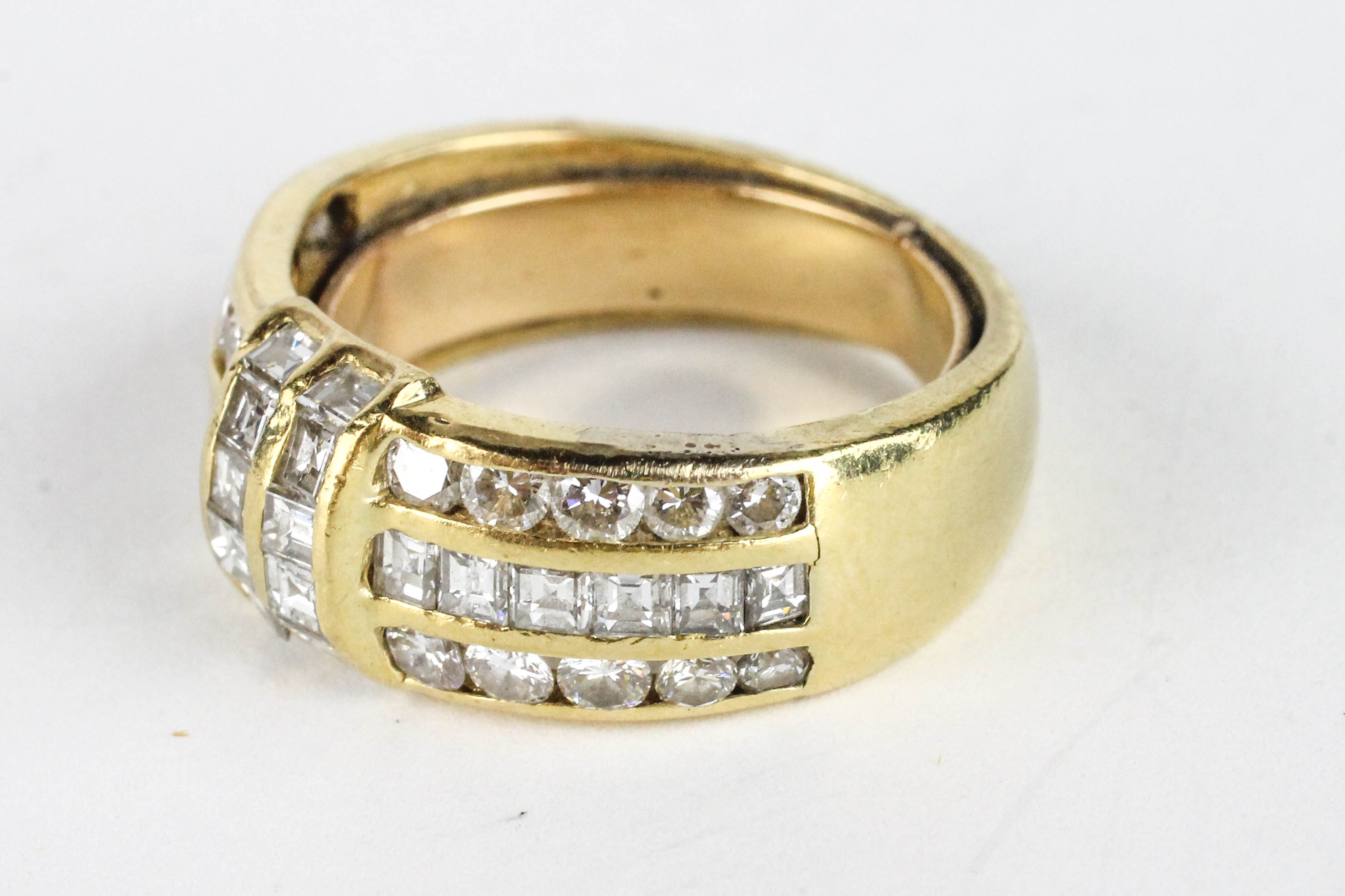 18K Yellow Gold Diamond Wedding Band