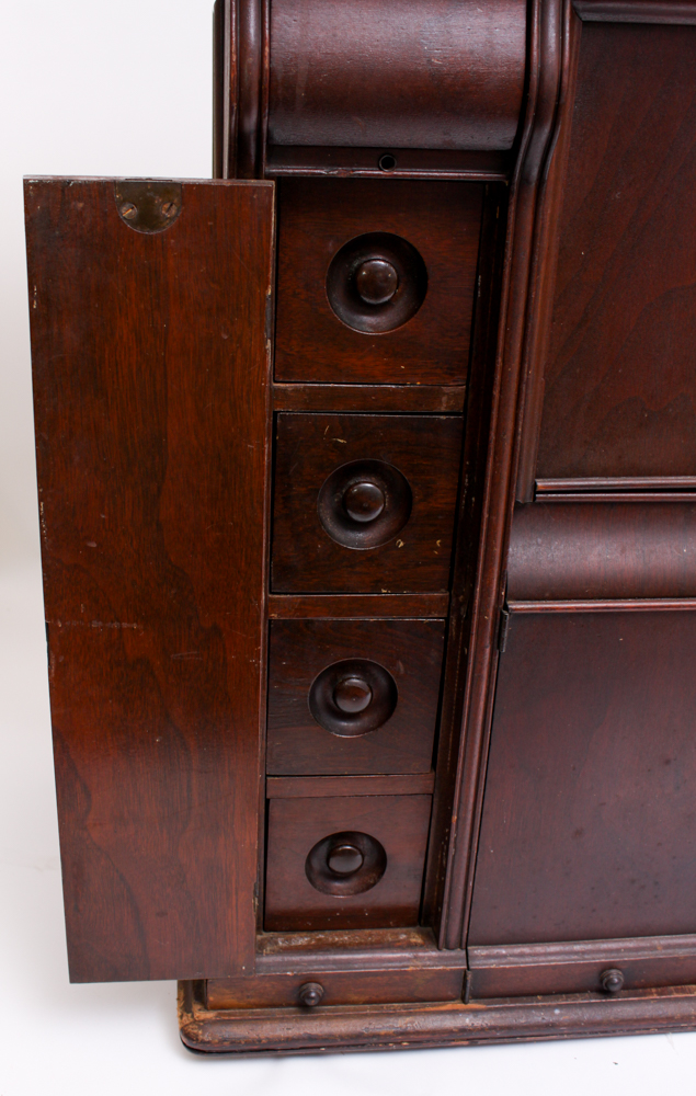 Vintage 1925 Singer Treadle Sewing Machine and Cabinet