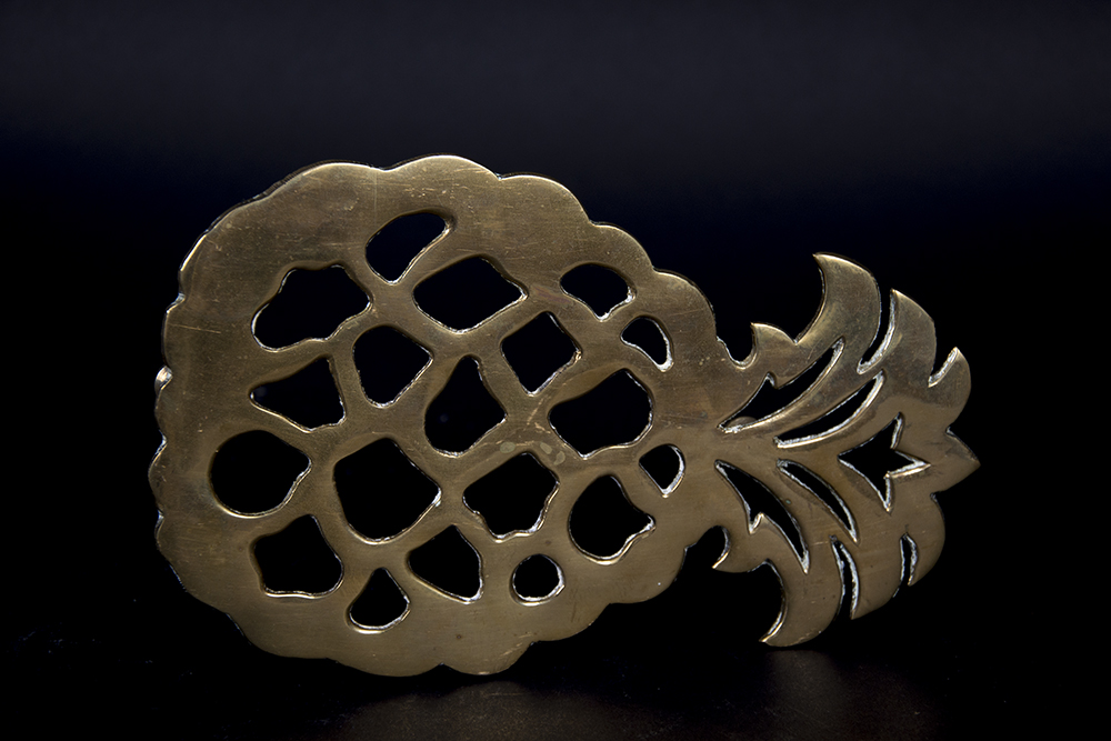 Fillivuyt Oval Baking Dish and Pineapple Trivet