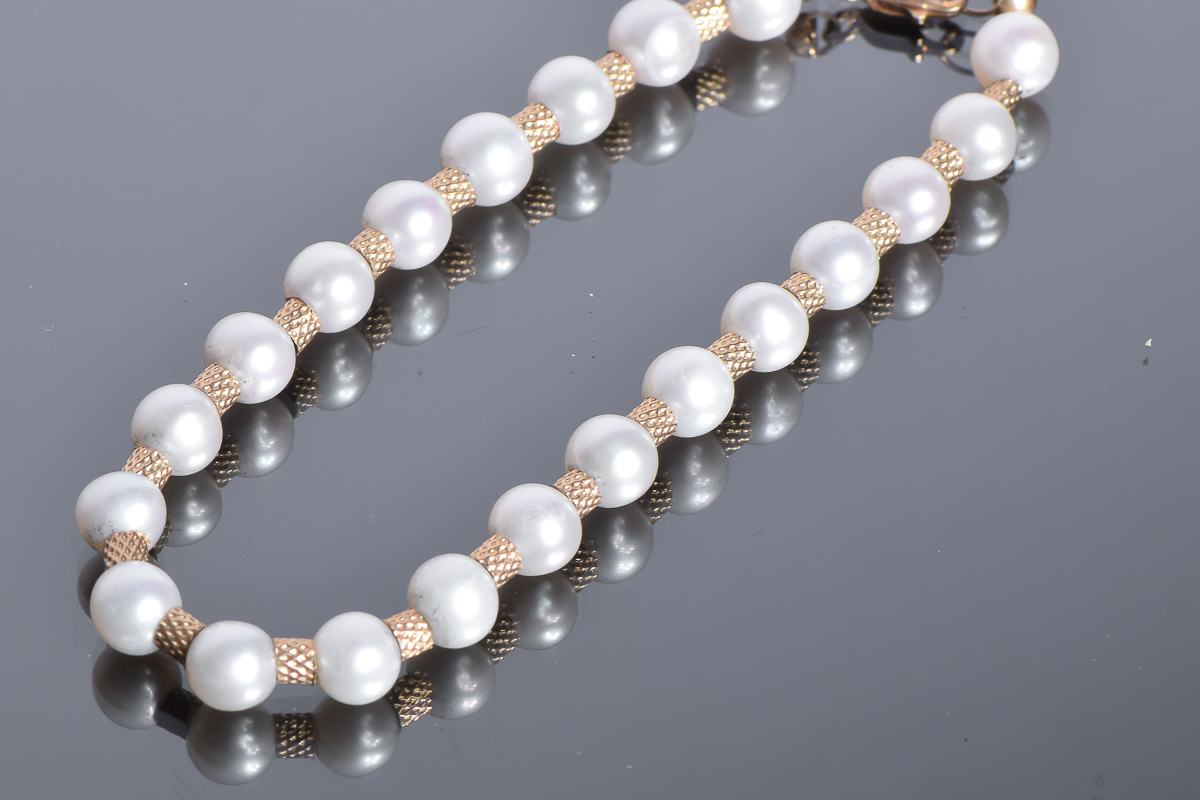 14K Yellow Gold Pearl Bracelet