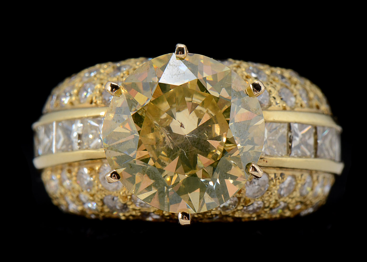 18K Yellow Gold Diamond Ring