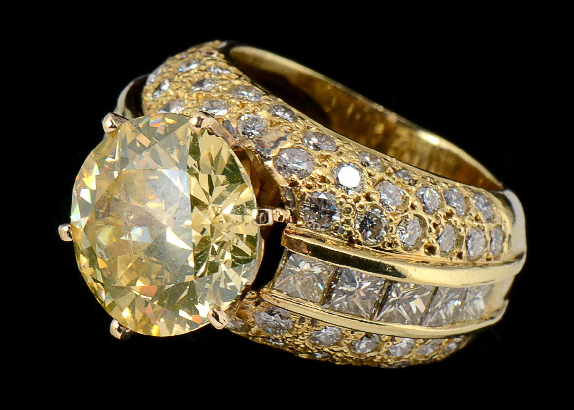 18K Yellow Gold Diamond Ring