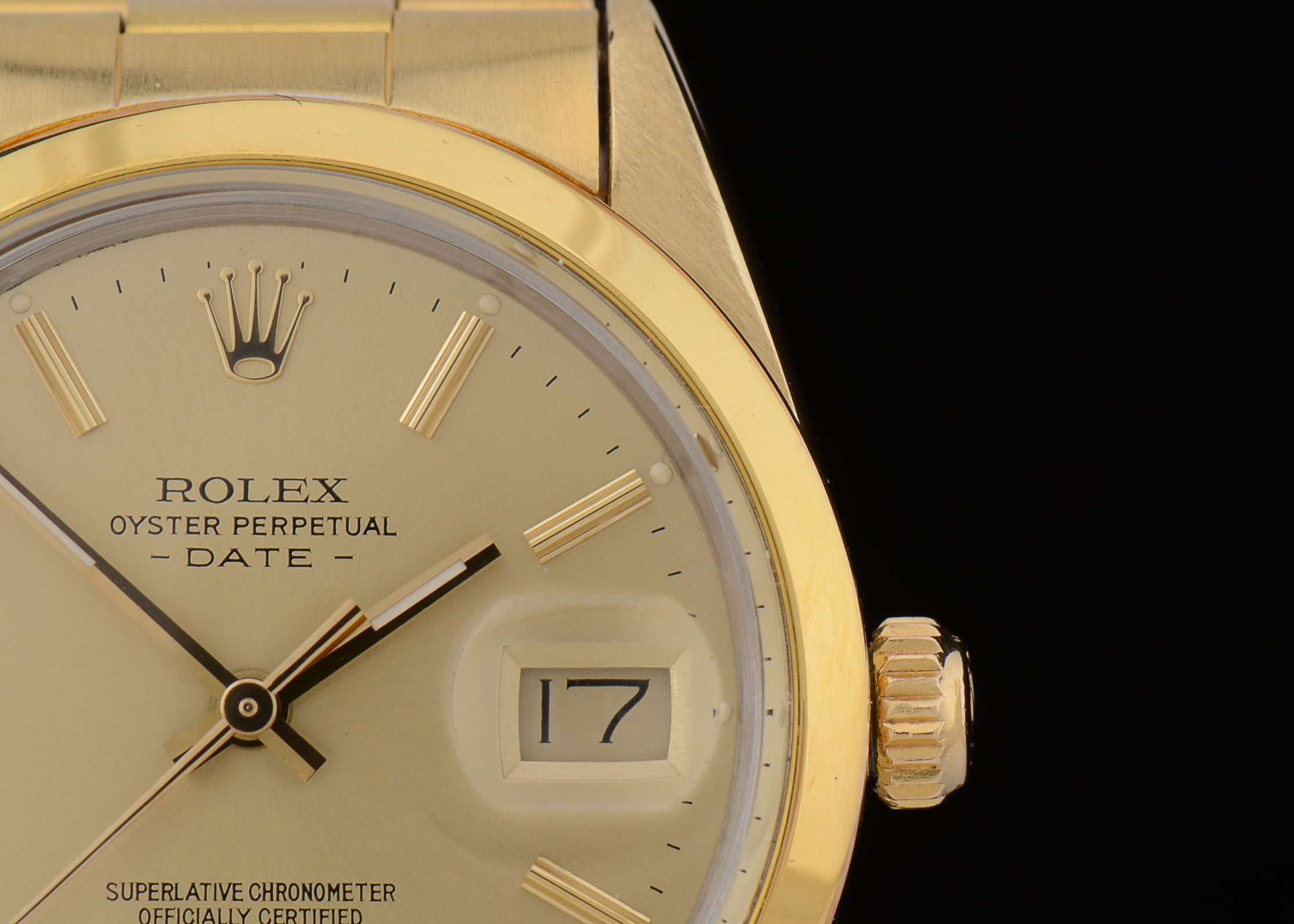 Rolex Date Gold Shell/Plated Steel 15505 Champagne Index Auto