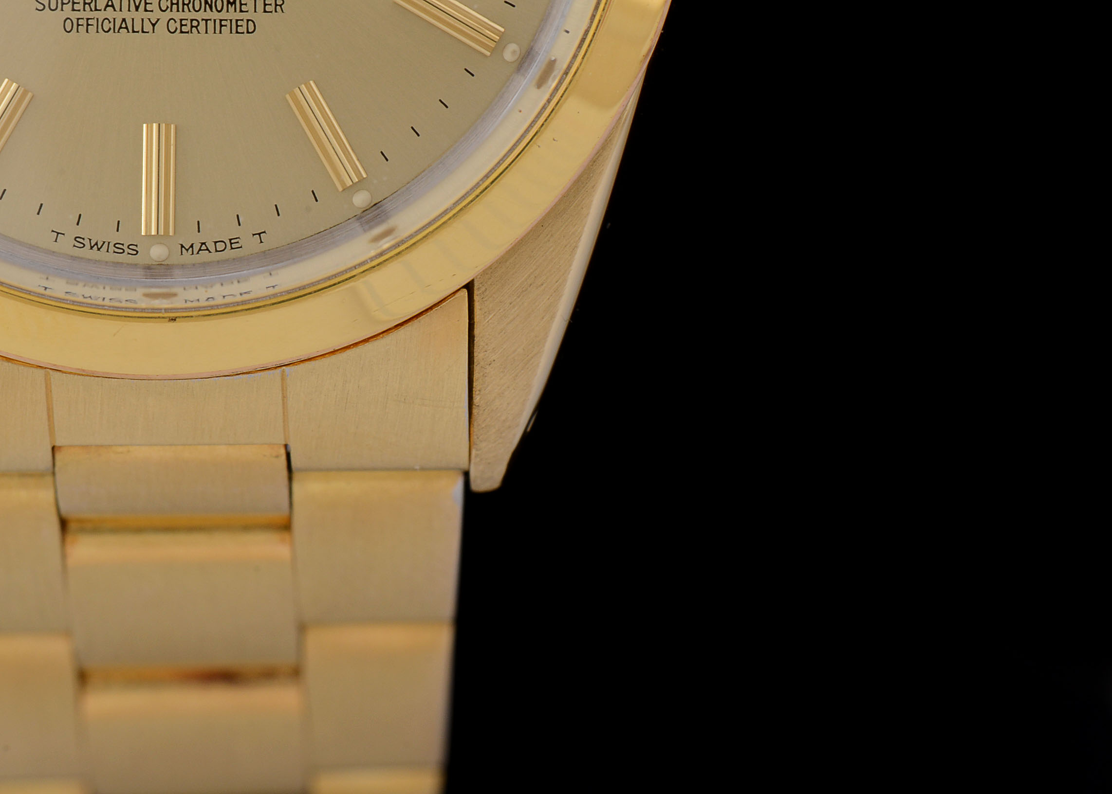 Rolex Date Gold Shell/Plated Steel 15505 Champagne Index Auto