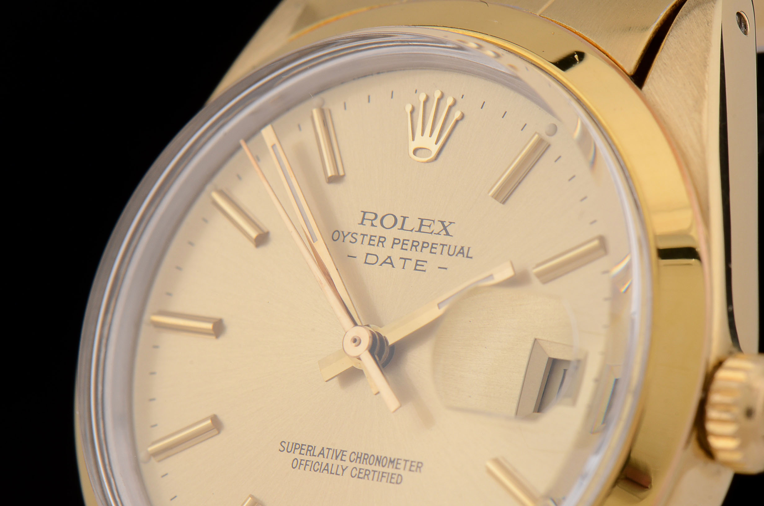 Rolex Date Gold Shell/Plated Steel 15505 Champagne Index Auto