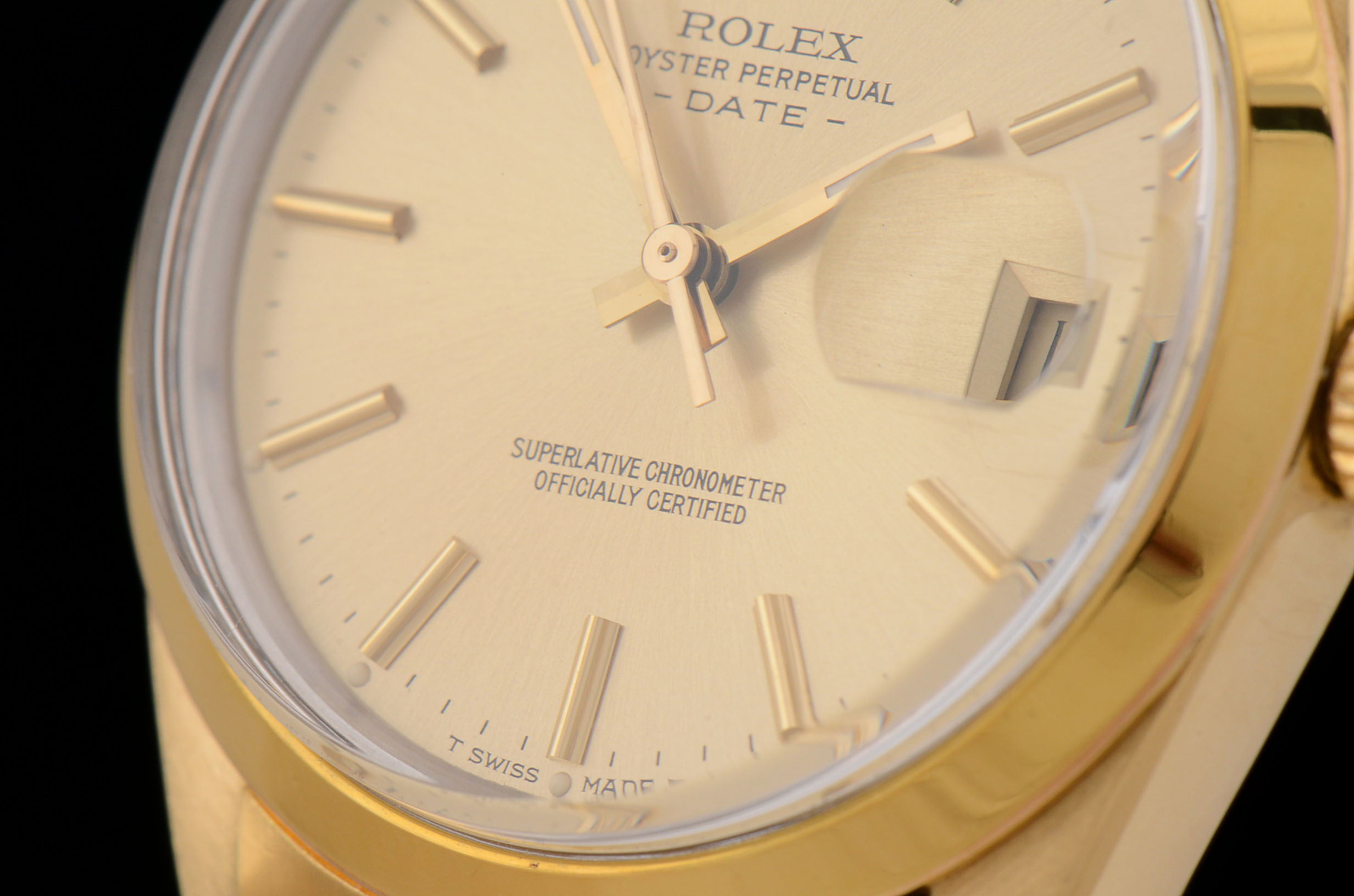 Rolex Date Gold Shell/Plated Steel 15505 Champagne Index Auto