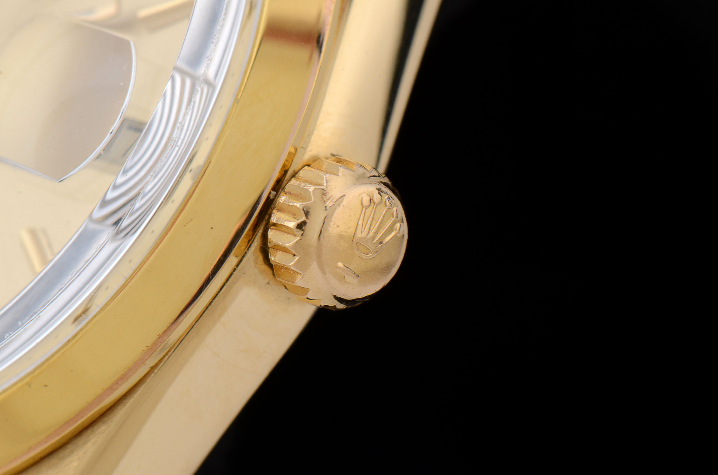Rolex Date Gold Shell/Plated Steel 15505 Champagne Index Auto