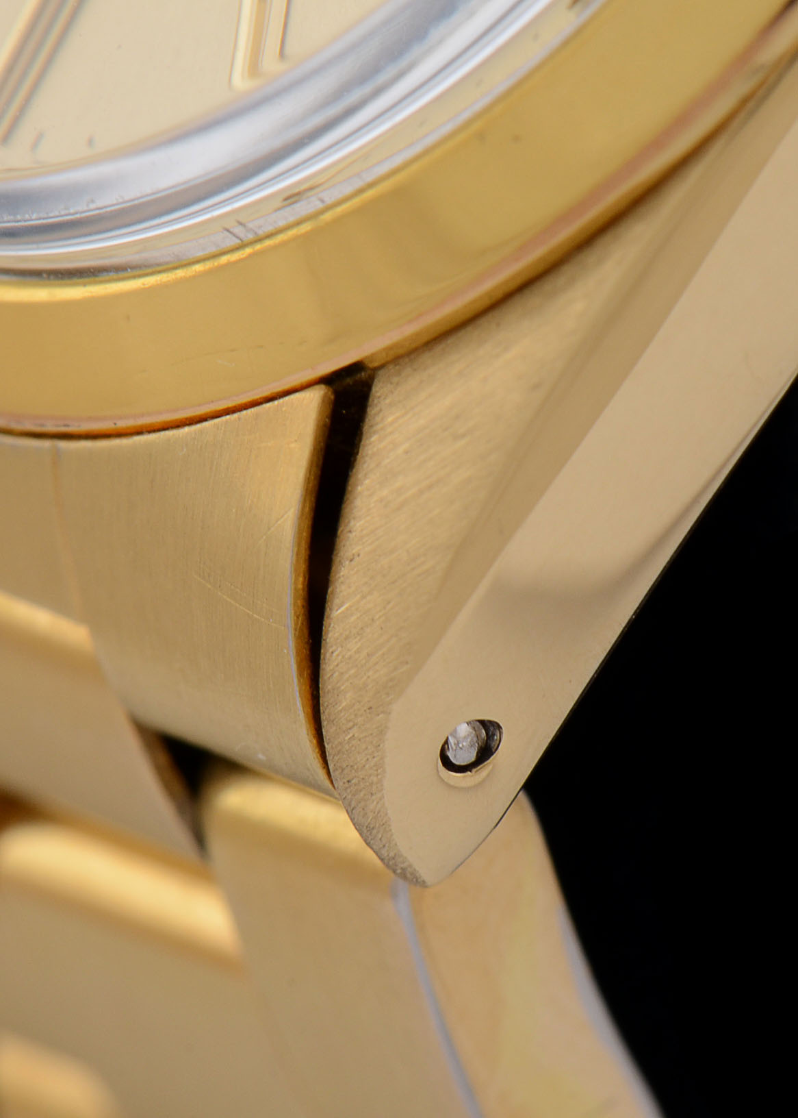 Rolex Date Gold Shell/Plated Steel 15505 Champagne Index Auto