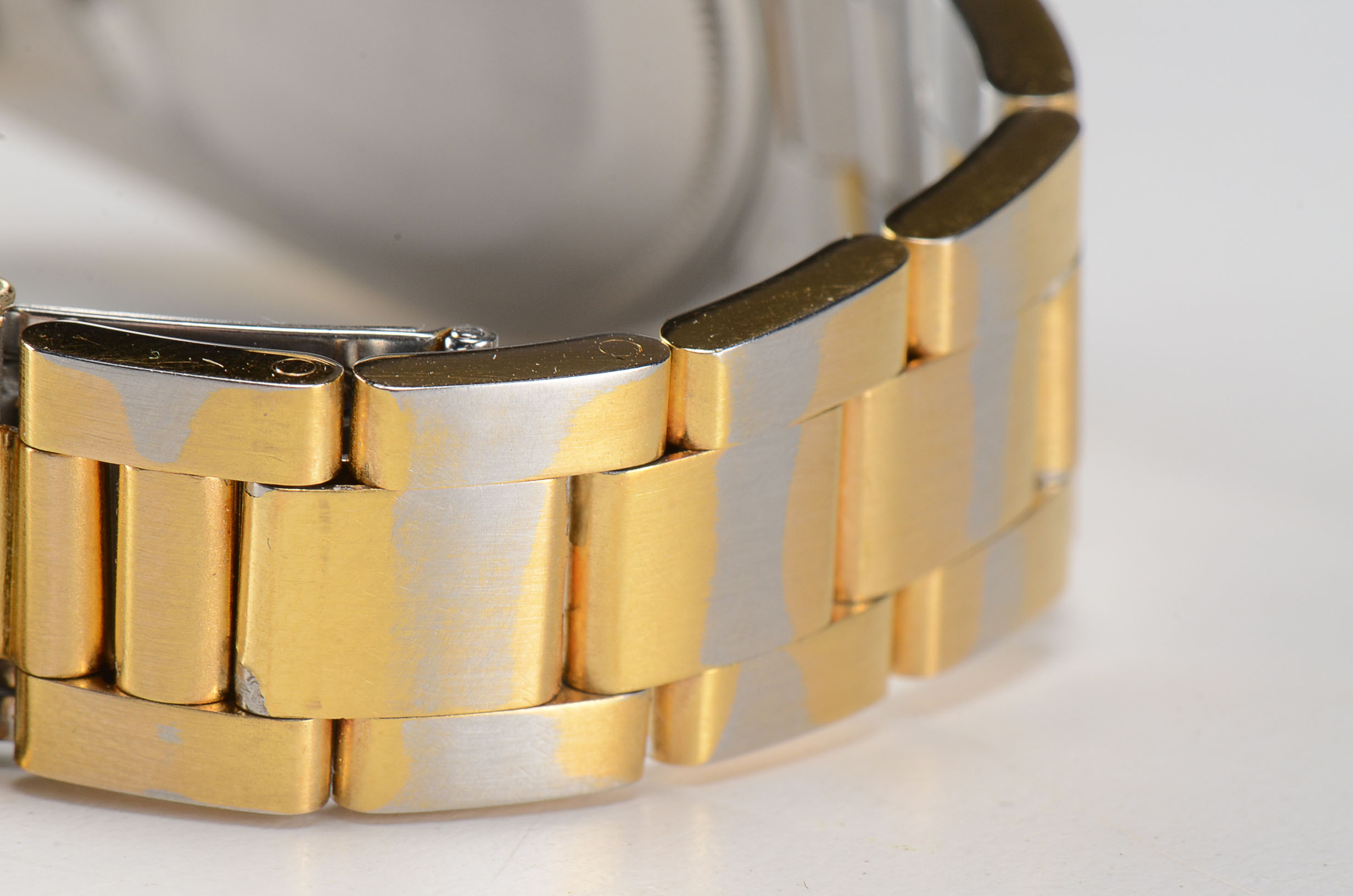 Rolex Date Gold Shell/Plated Steel 15505 Champagne Index Auto