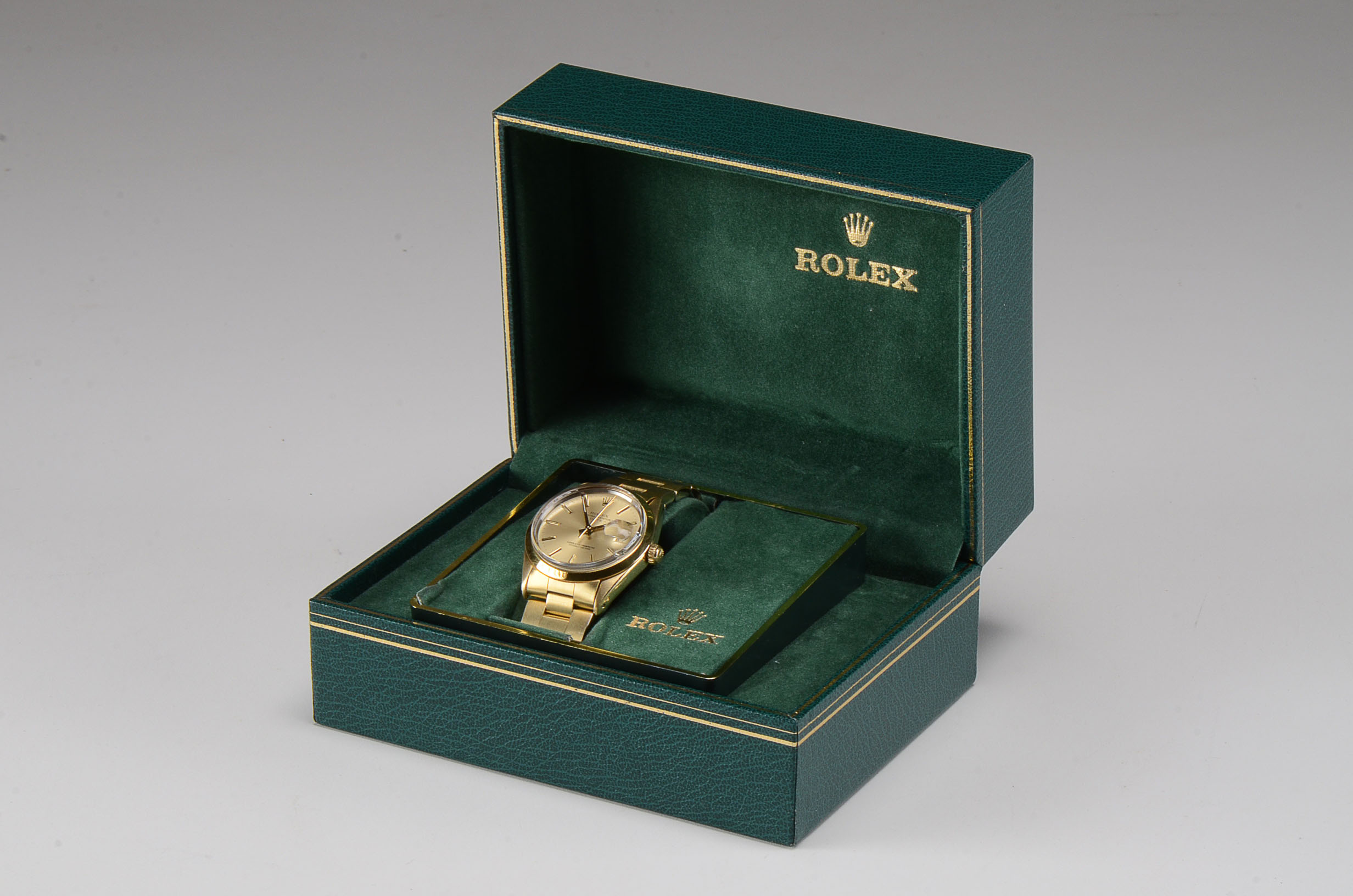 Rolex Date Gold Shell/Plated Steel 15505 Champagne Index Auto