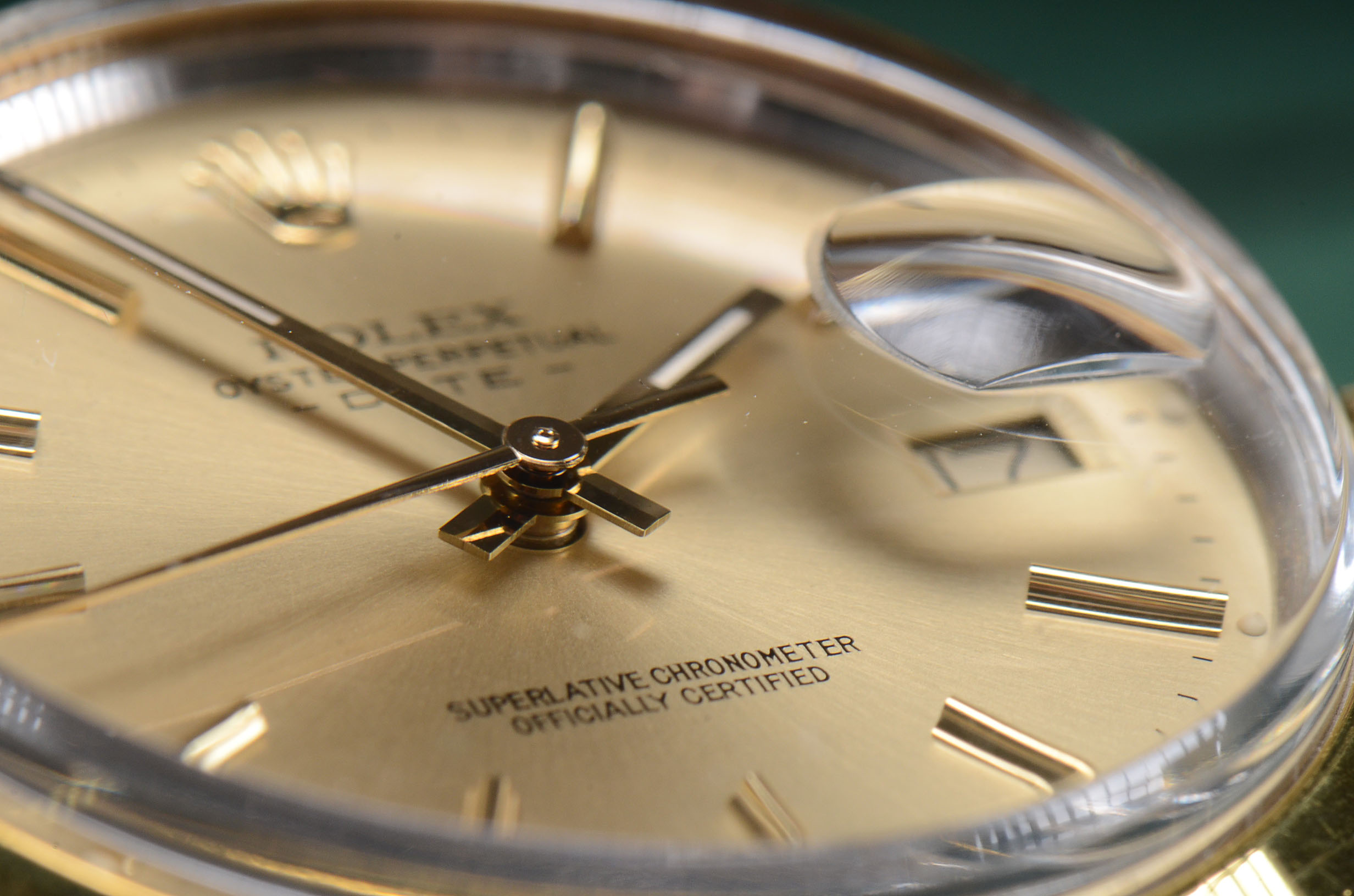 Rolex Date Gold Shell/Plated Steel 15505 Champagne Index Auto