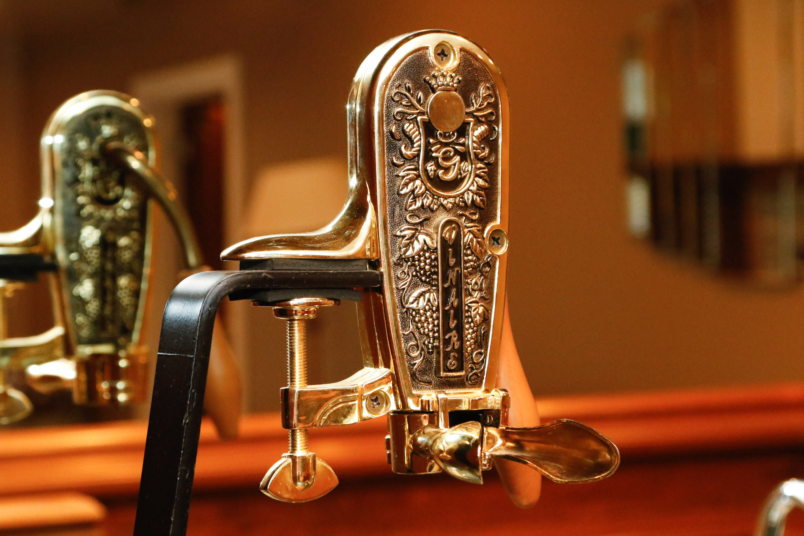 Vinaire Countertop Wine Bottle Opener