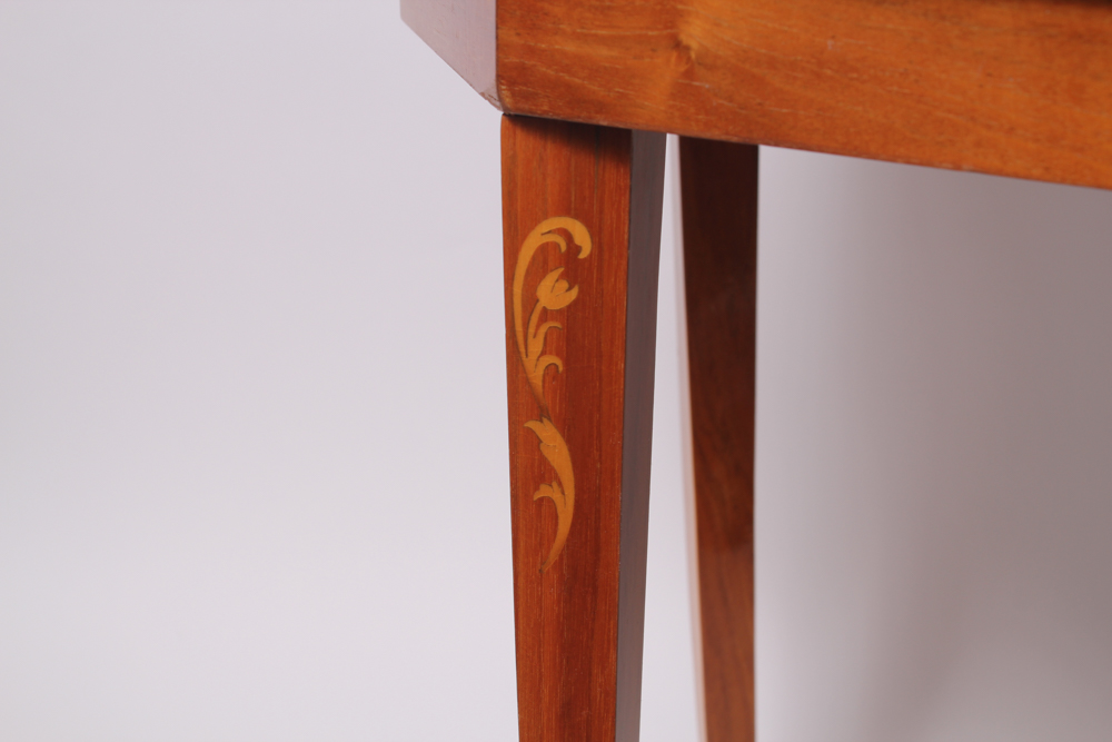 Vintage Octagon Inlaid Italian Music Box Table