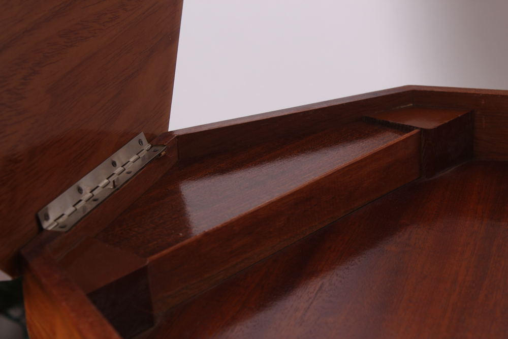 Vintage Octagon Inlaid Italian Music Box Table