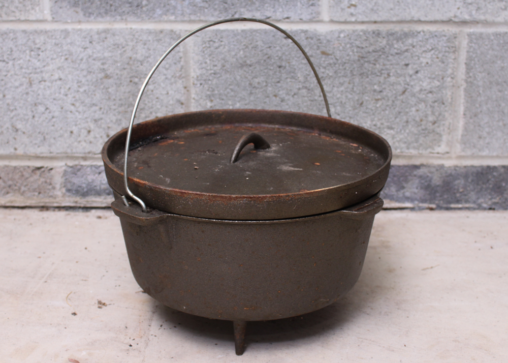 Cast Iron Soup Kettle