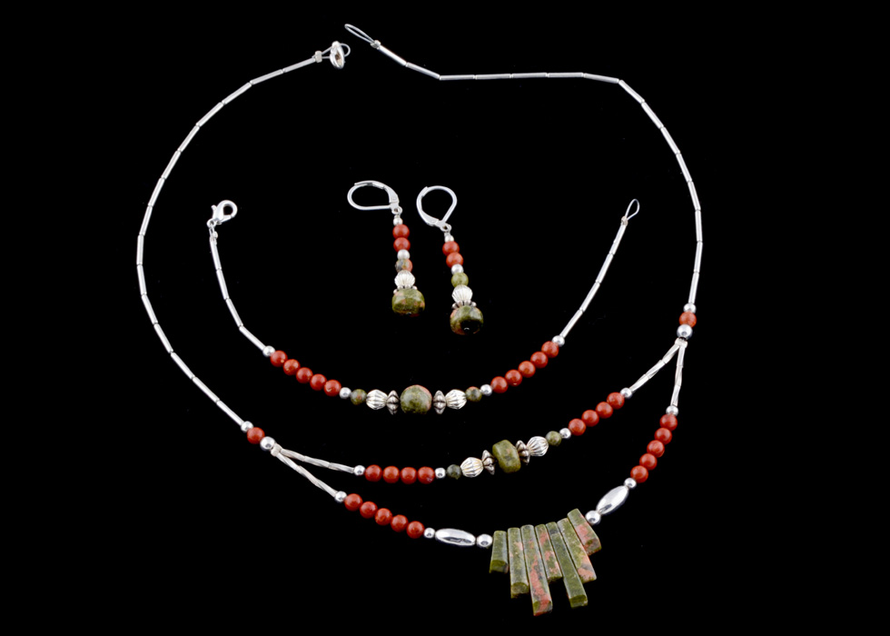 Unakite and Agate Stone Three-Piece Parure Set