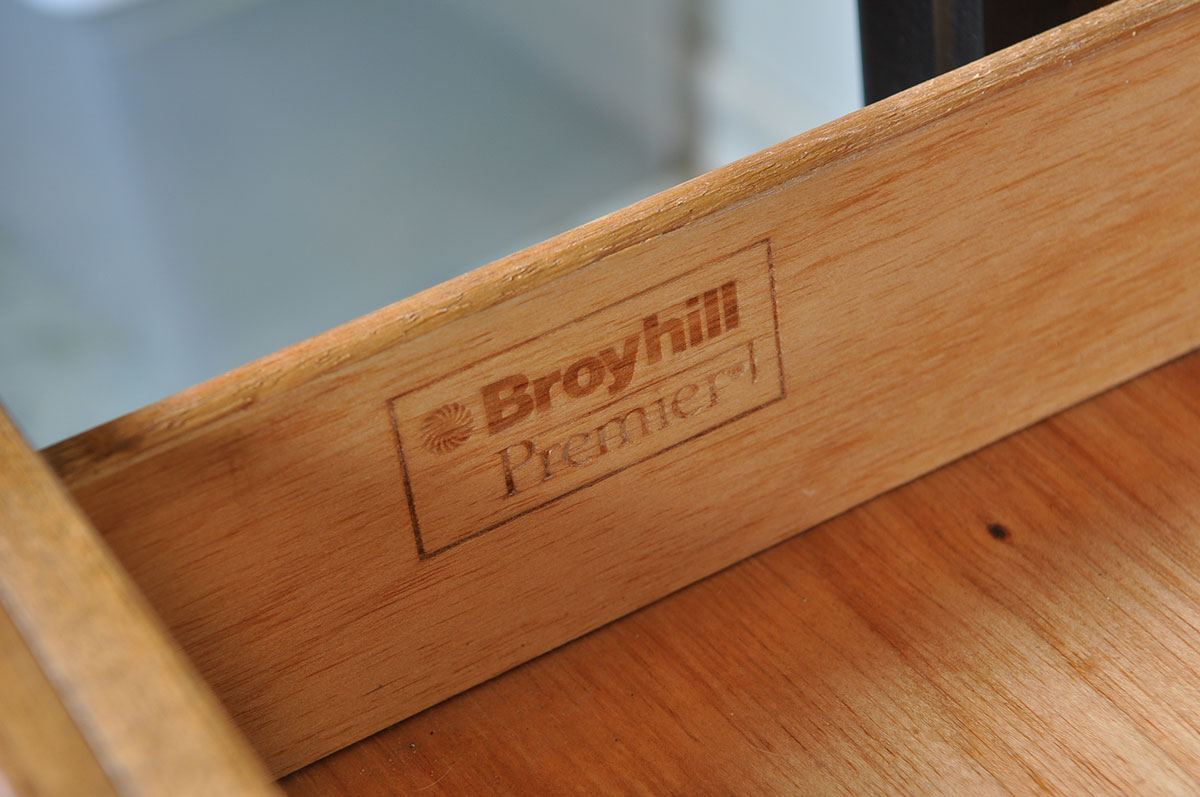 Broyhill "Ming Dynasty" Bar Cabinet