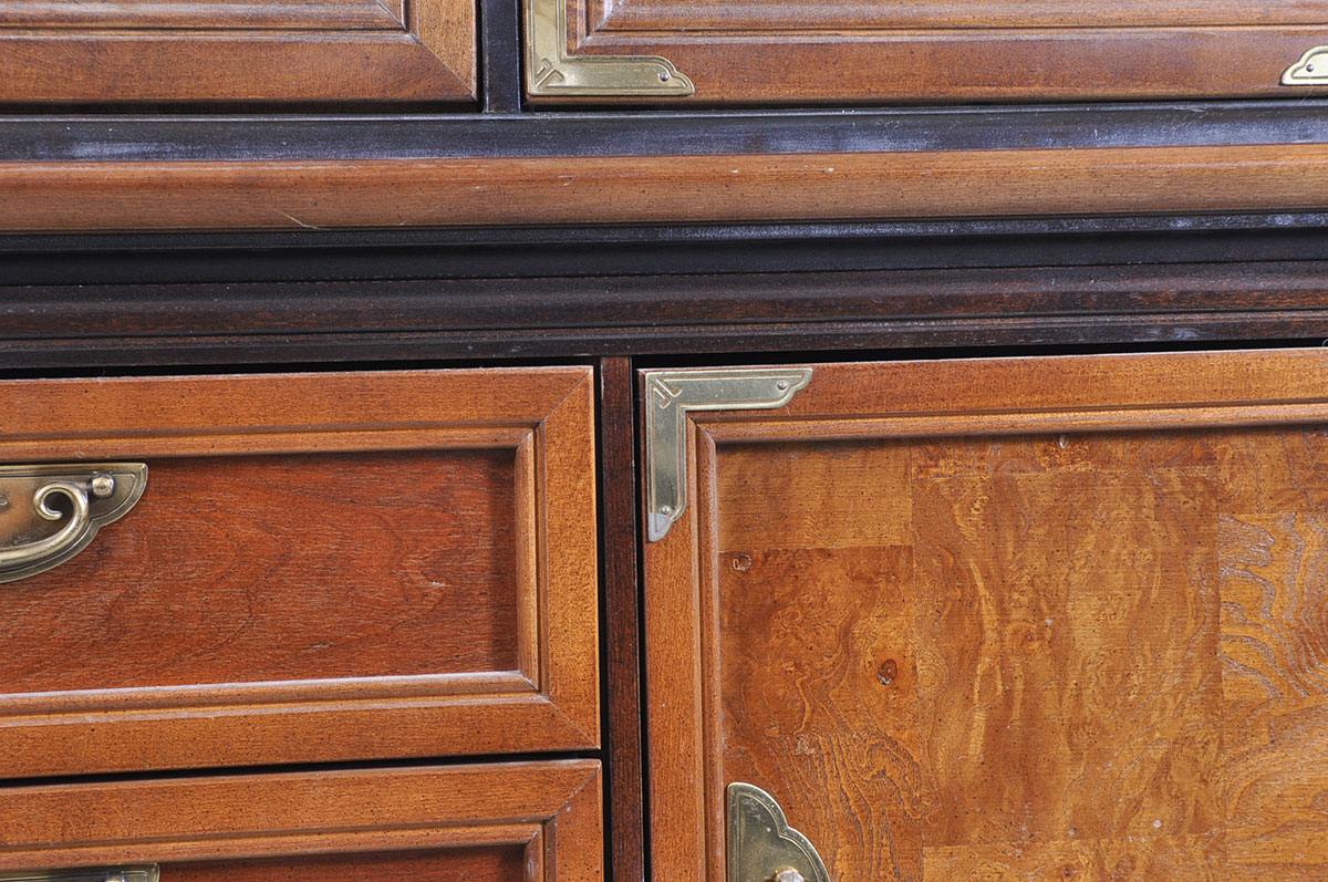 Broyhill "Ming Dynasty" Premier Collection Illuminated China Cabinet