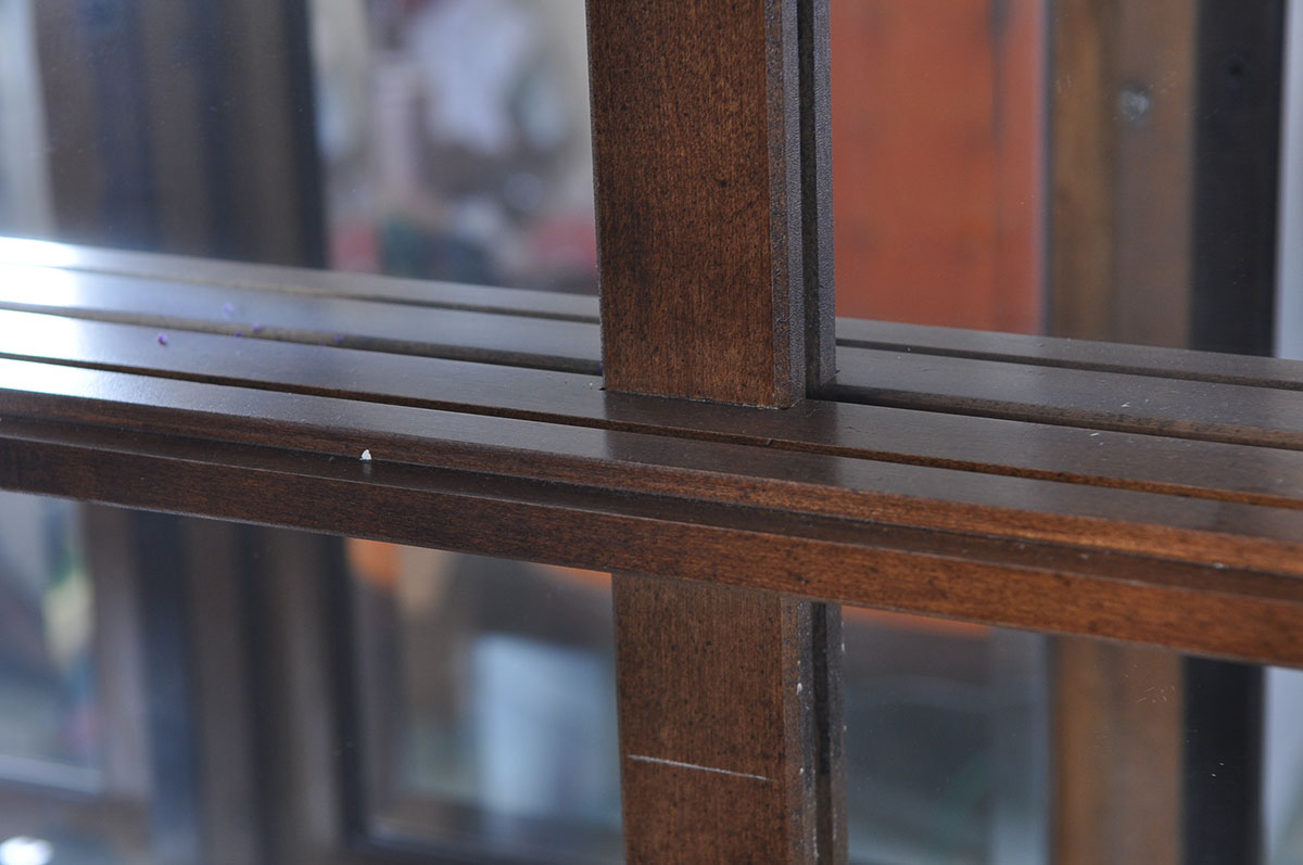 Broyhill "Ming Dynasty" Premier Collection Illuminated China Cabinet