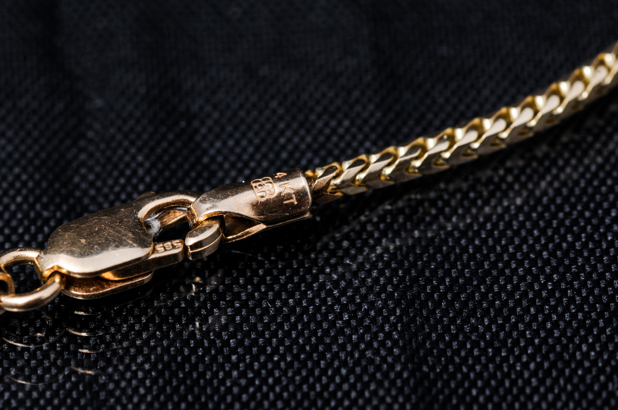 Contemporary 14K Gold Necklace and Diamond Pendant