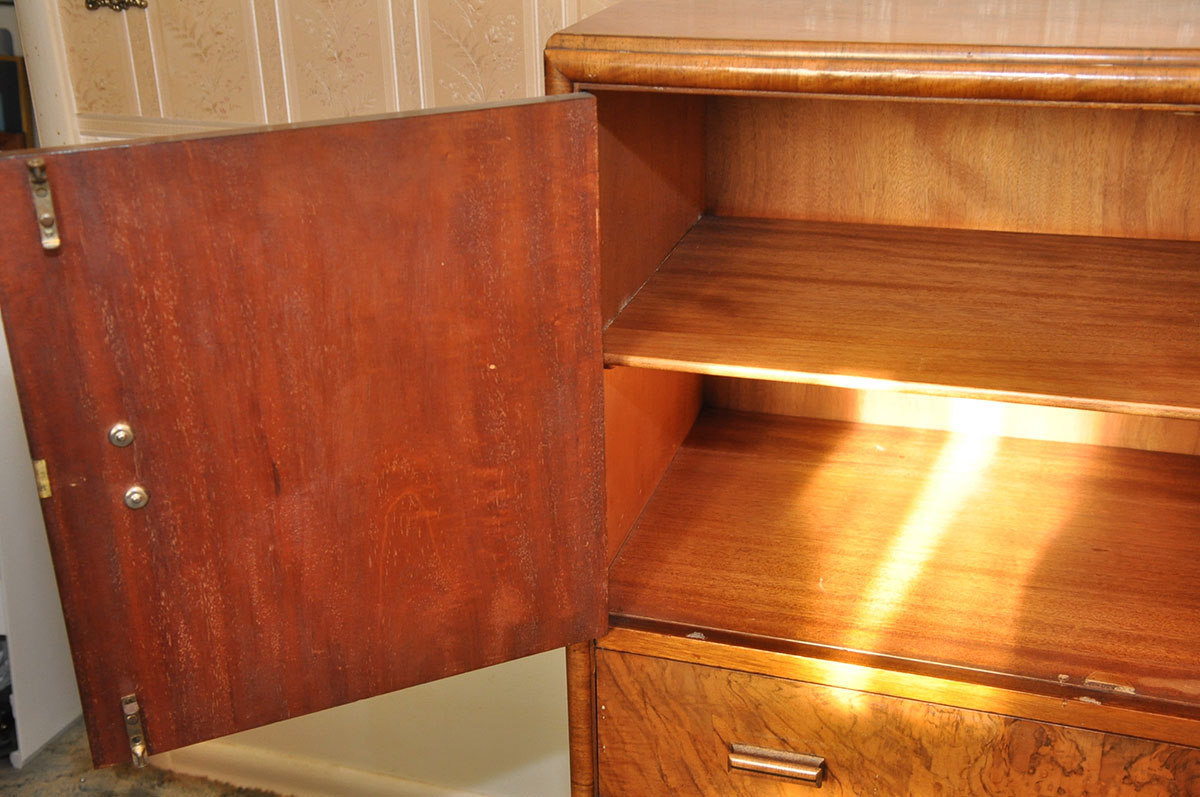 Vintage Art Deco Gentleman's Chest with Burled Wood Veneers